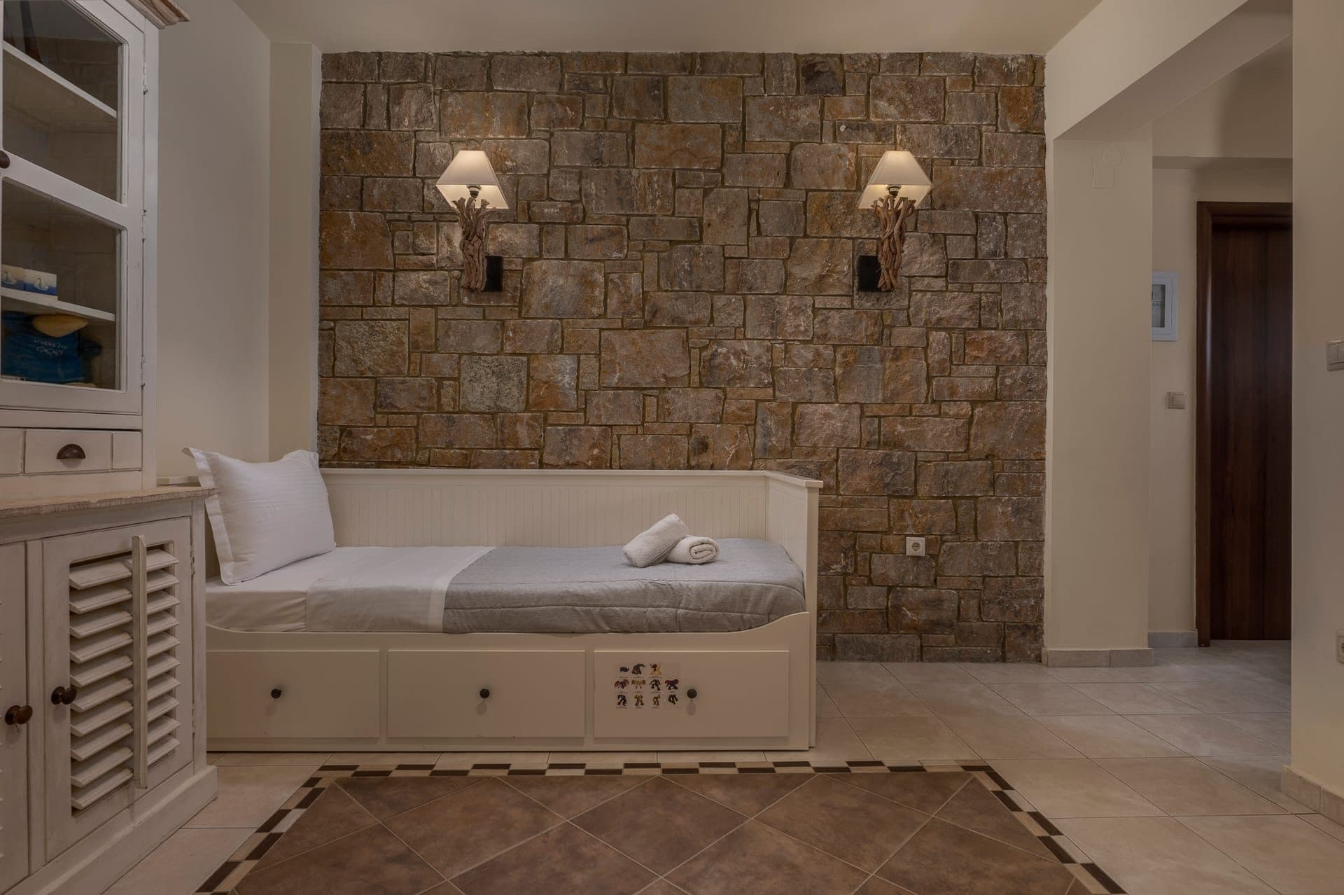 3 Bedroom Villa | Viktoria, Pallini – photo 25 of 42