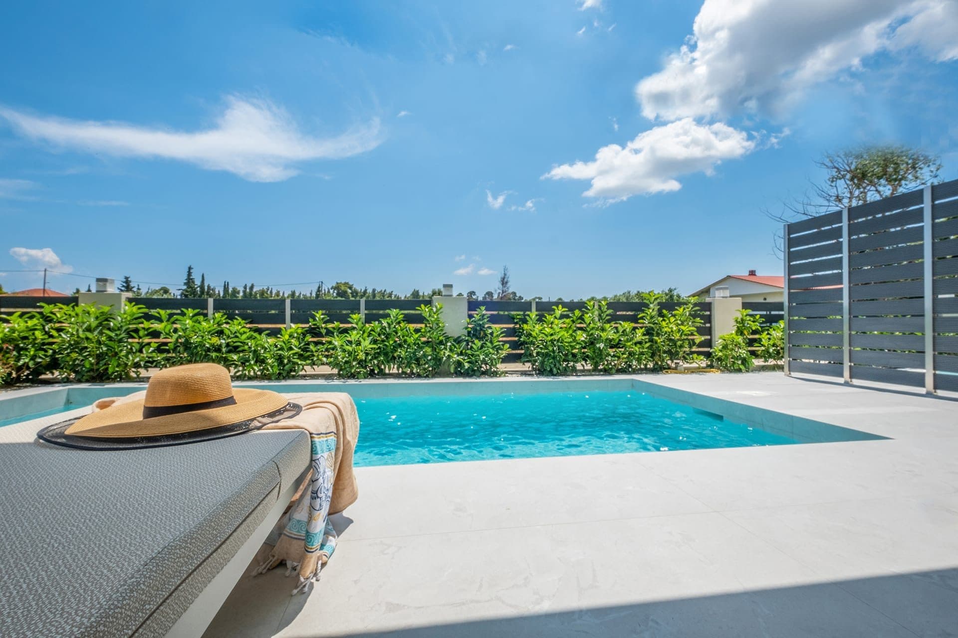 Suite with Private Pool and Partial Sea View, Kallithea – photo 14 of 36