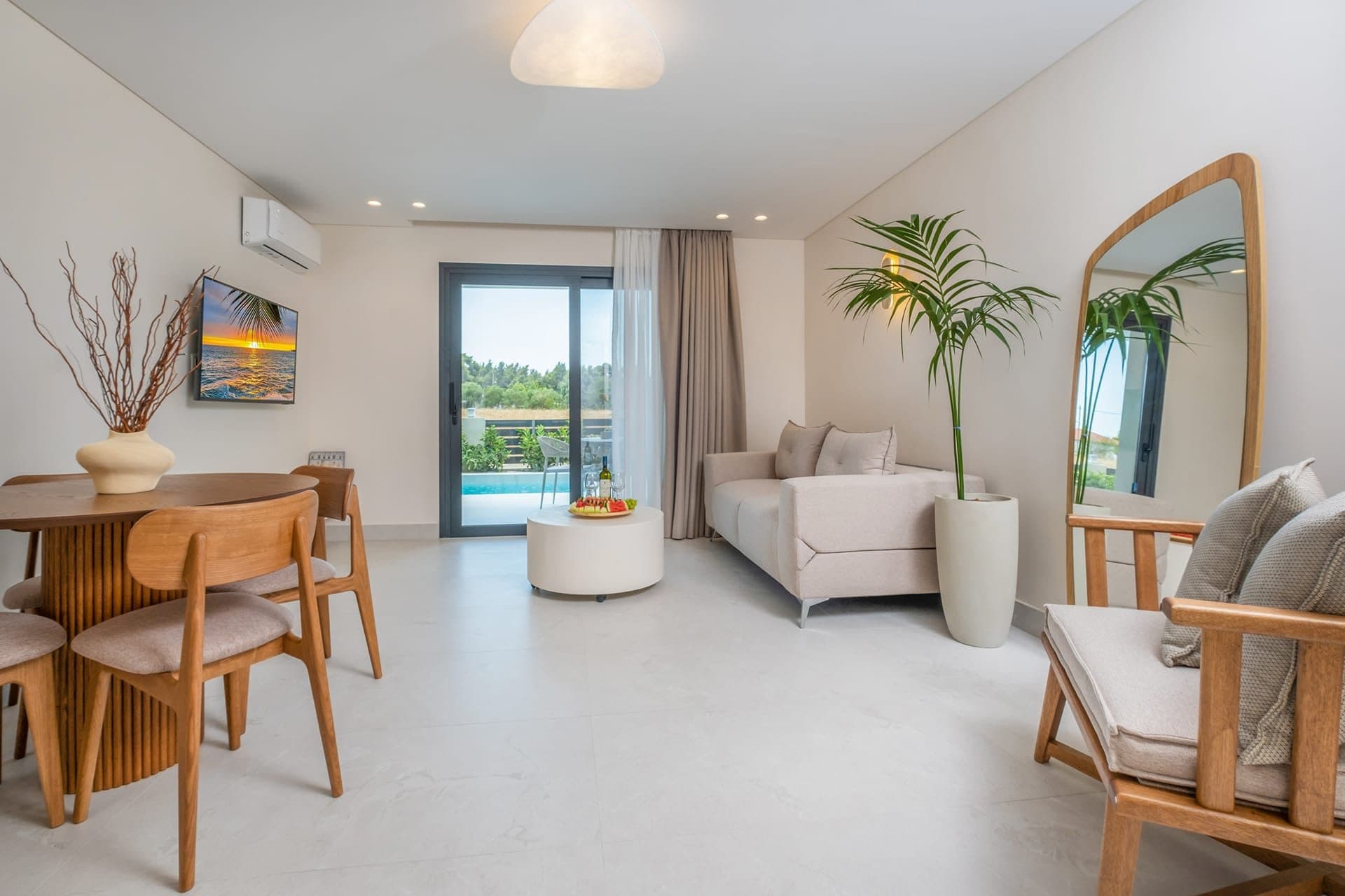 Suite with Private Pool and Partial Sea View, Kallithea – photo 15 of 36