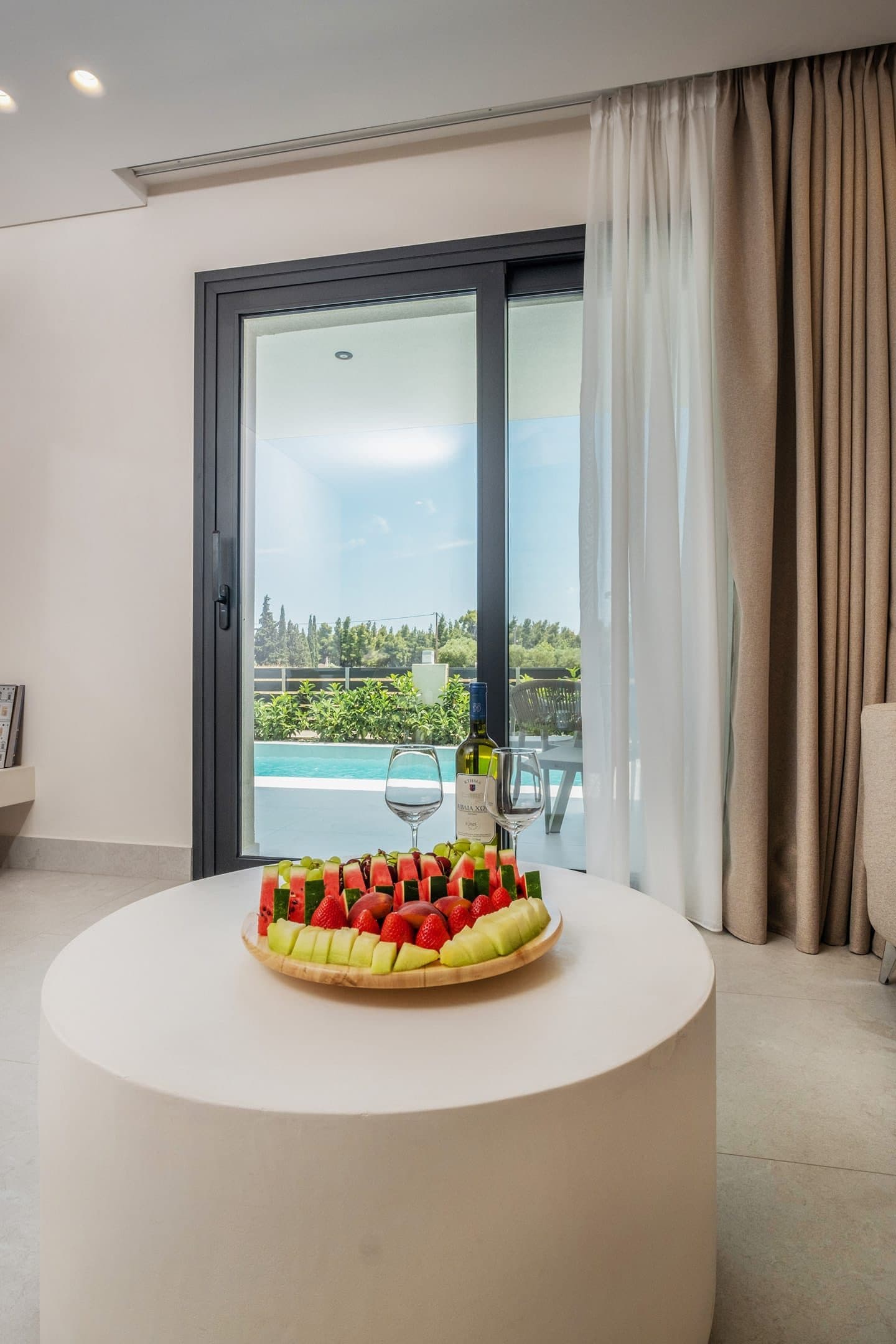 Suite with Private Pool and Partial Sea View, Kallithea – photo 4 of 36