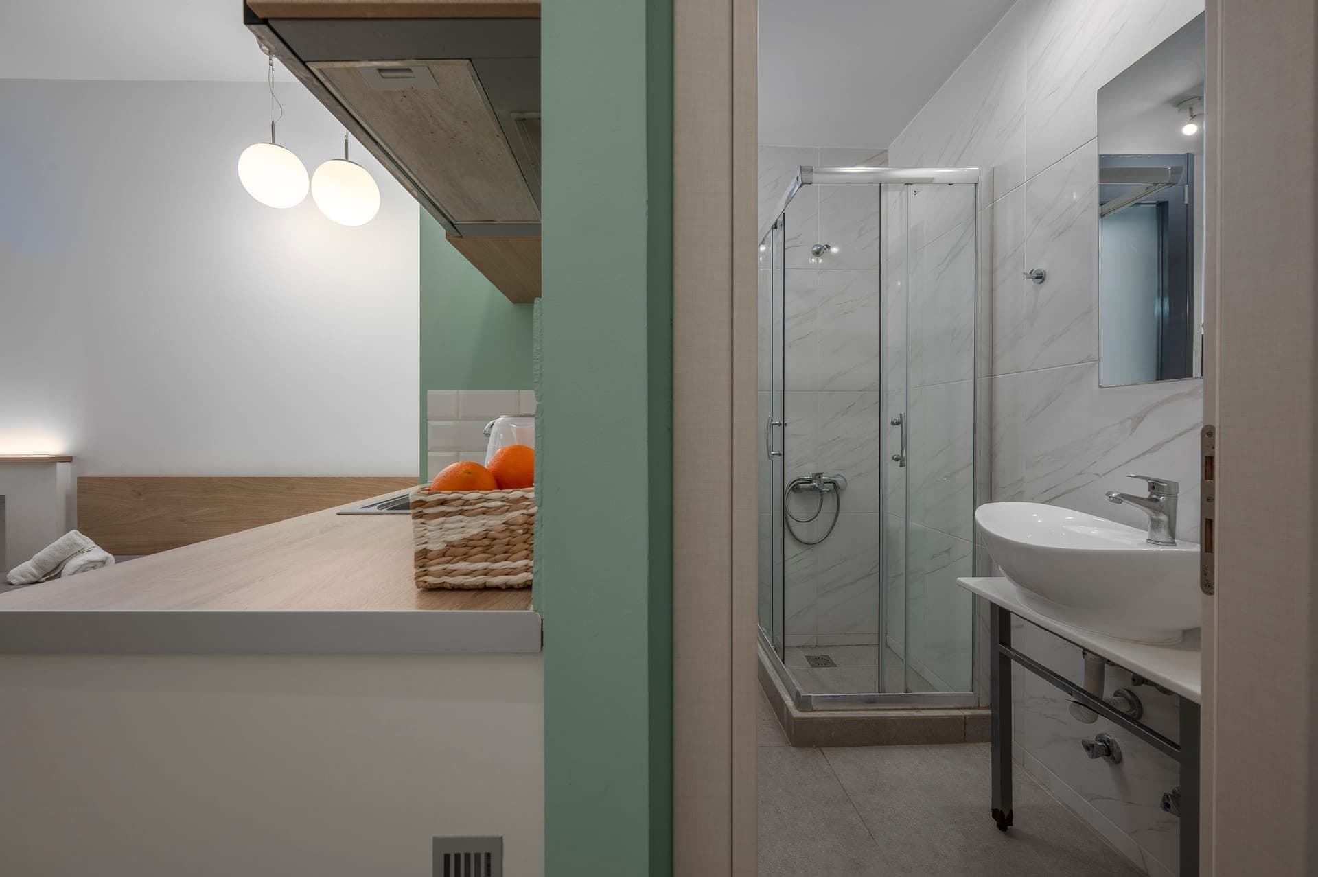 Ground Floor Comfort Room, Pallini – photo 3 of 5
