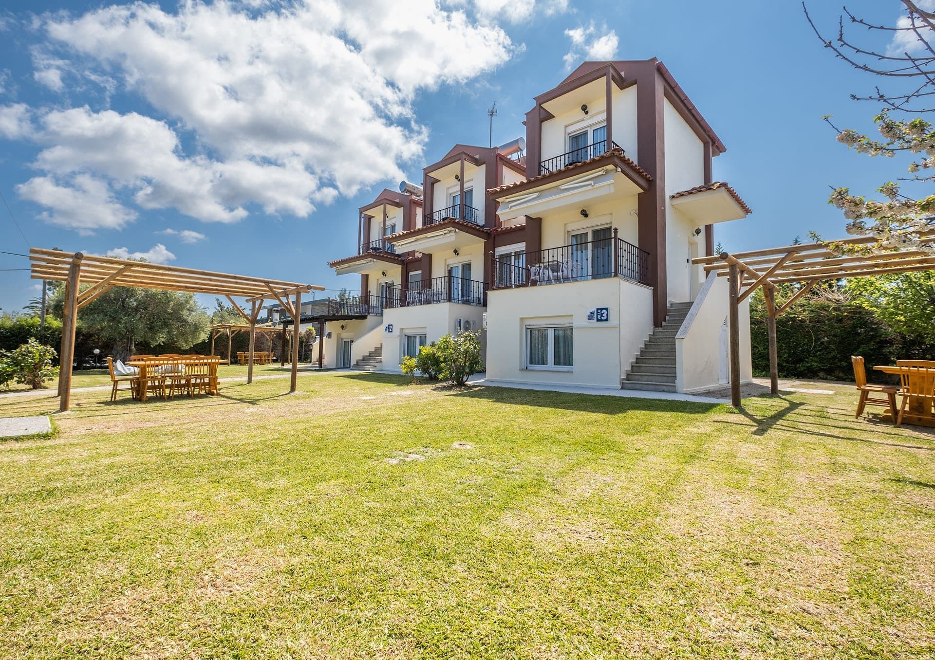 Blue Donkey Villas, Polychrono – photo 1 of 21