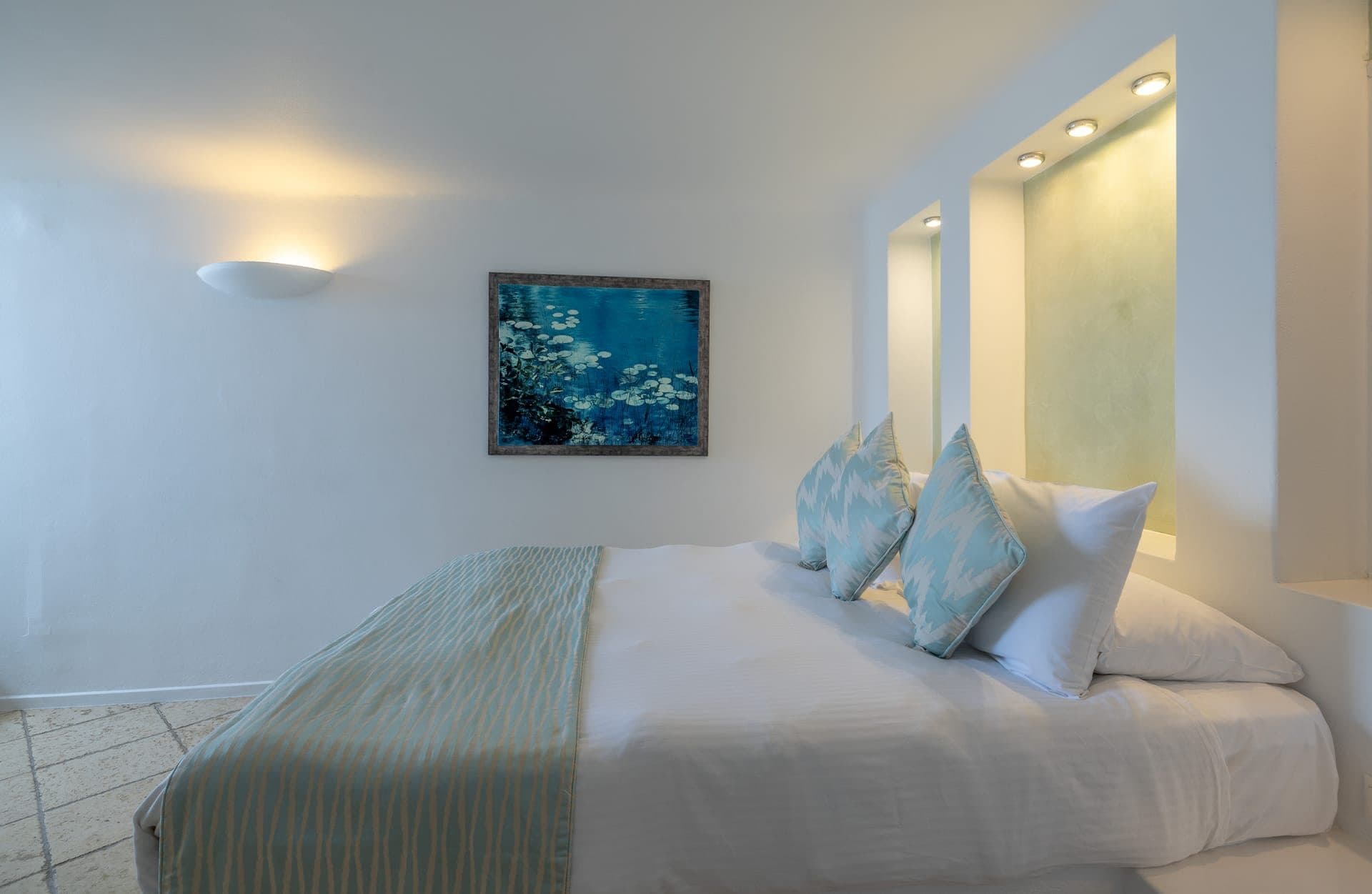 Lagoon | Indoor Jacuzzi Suite, Imerovigli – photo 10 of 15