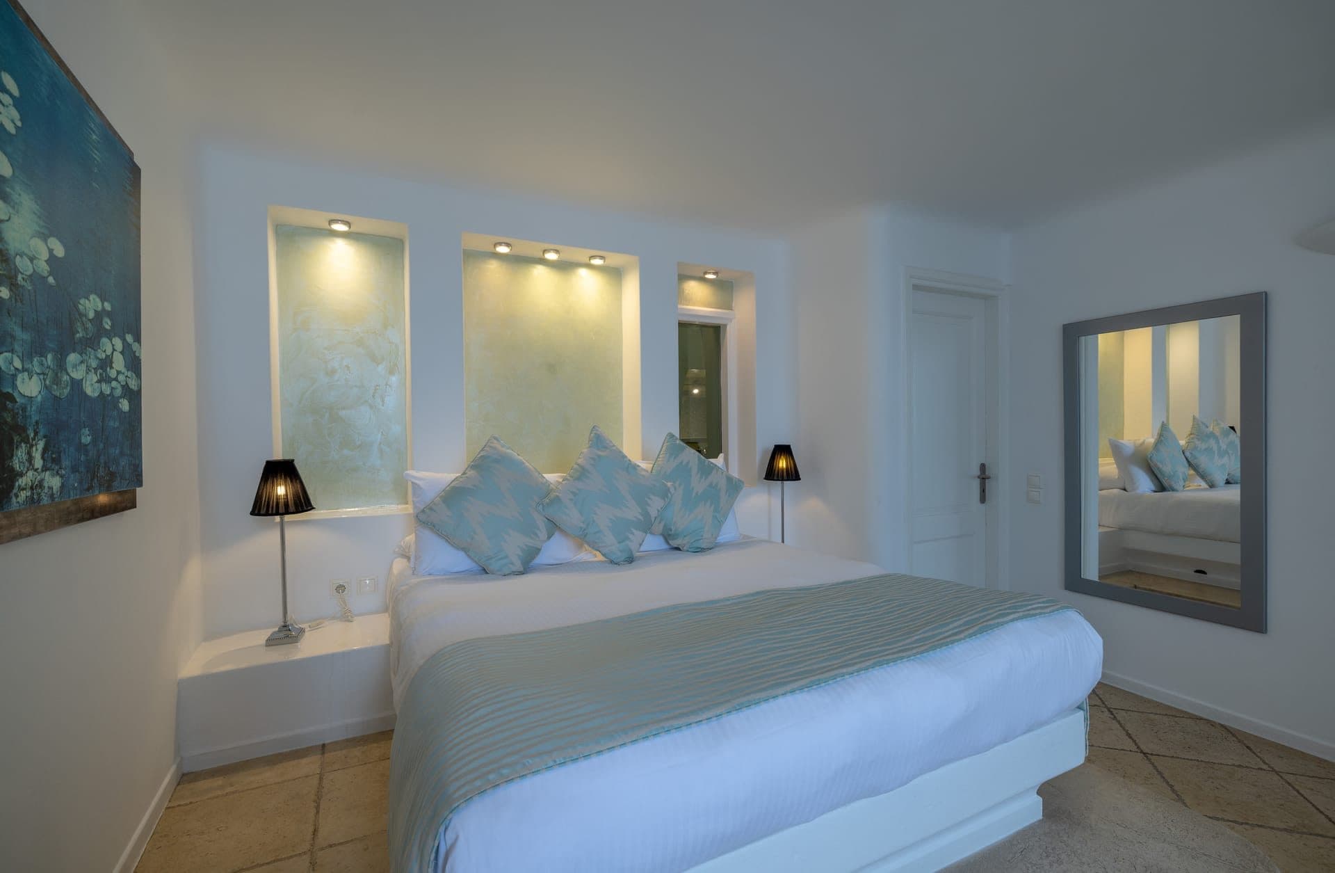 Lagoon | Indoor Jacuzzi Suite, Imerovigli – photo 12 of 15