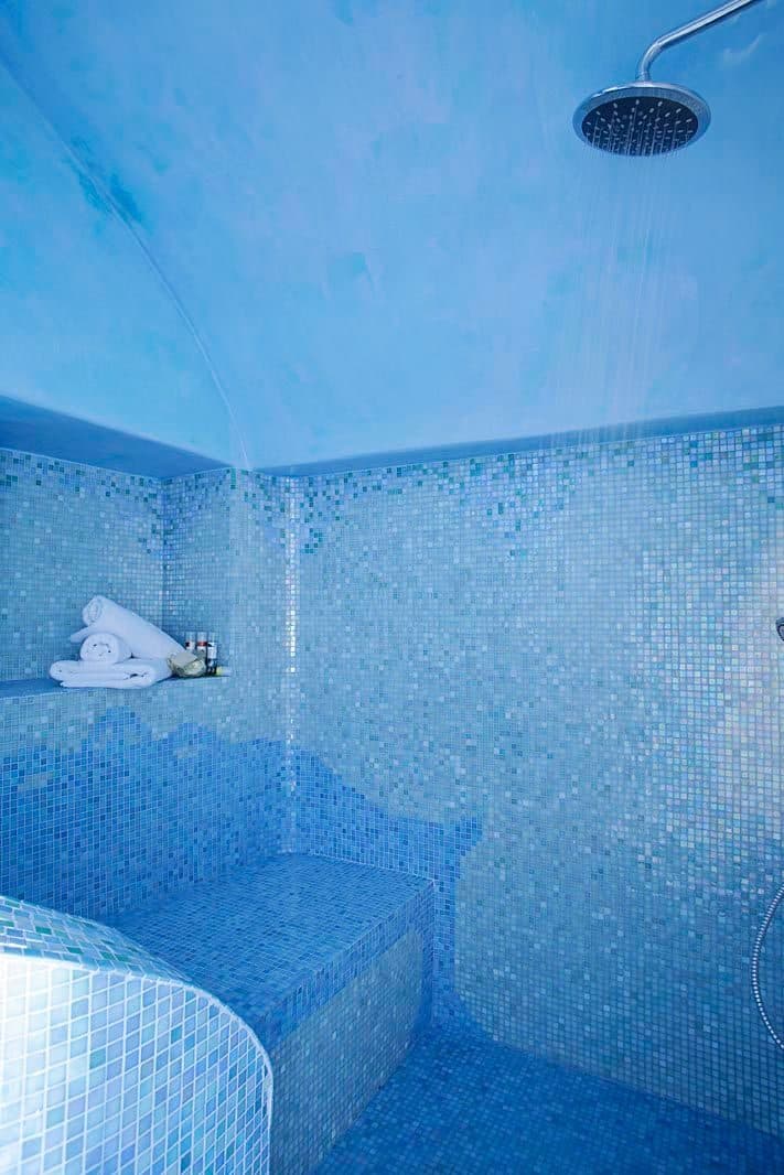 Moonlit | Outdoor Jacuzzi Suite, Imerovigli – photo 2 of 14