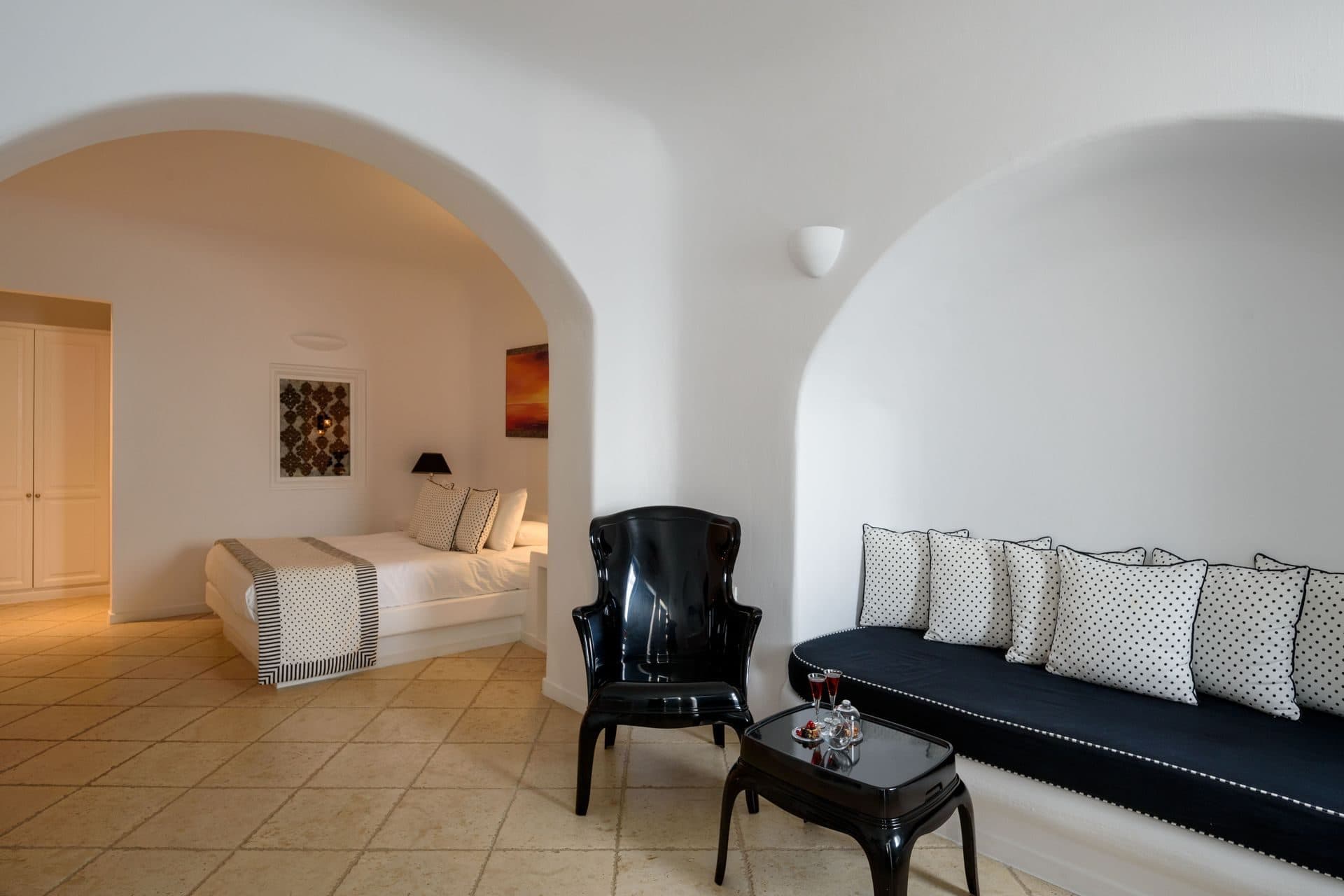 Harmony | Outdoor Jacuzzi Suite, Imerovigli – photo 7 of 28