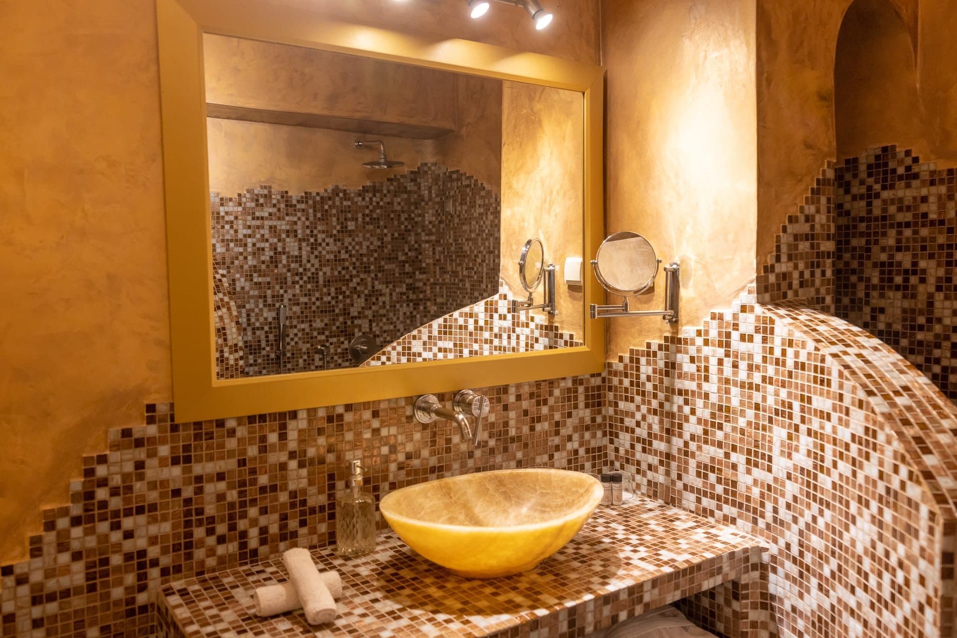 Charm | Outdoor Jacuzzi Suite, Imerovigli – photo 18 of 25