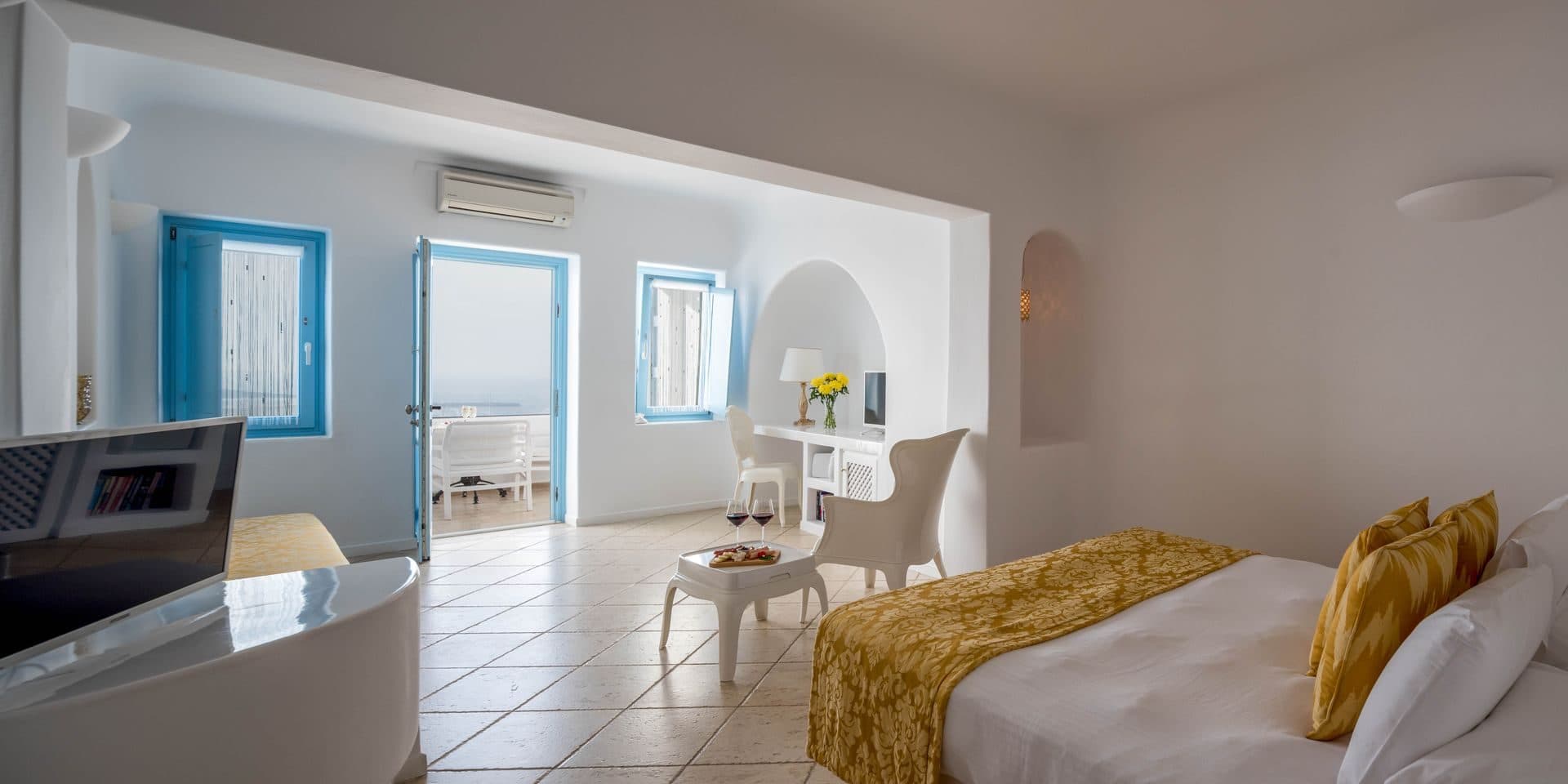 Charm | Outdoor Jacuzzi Suite, Imerovigli – photo 7 of 25