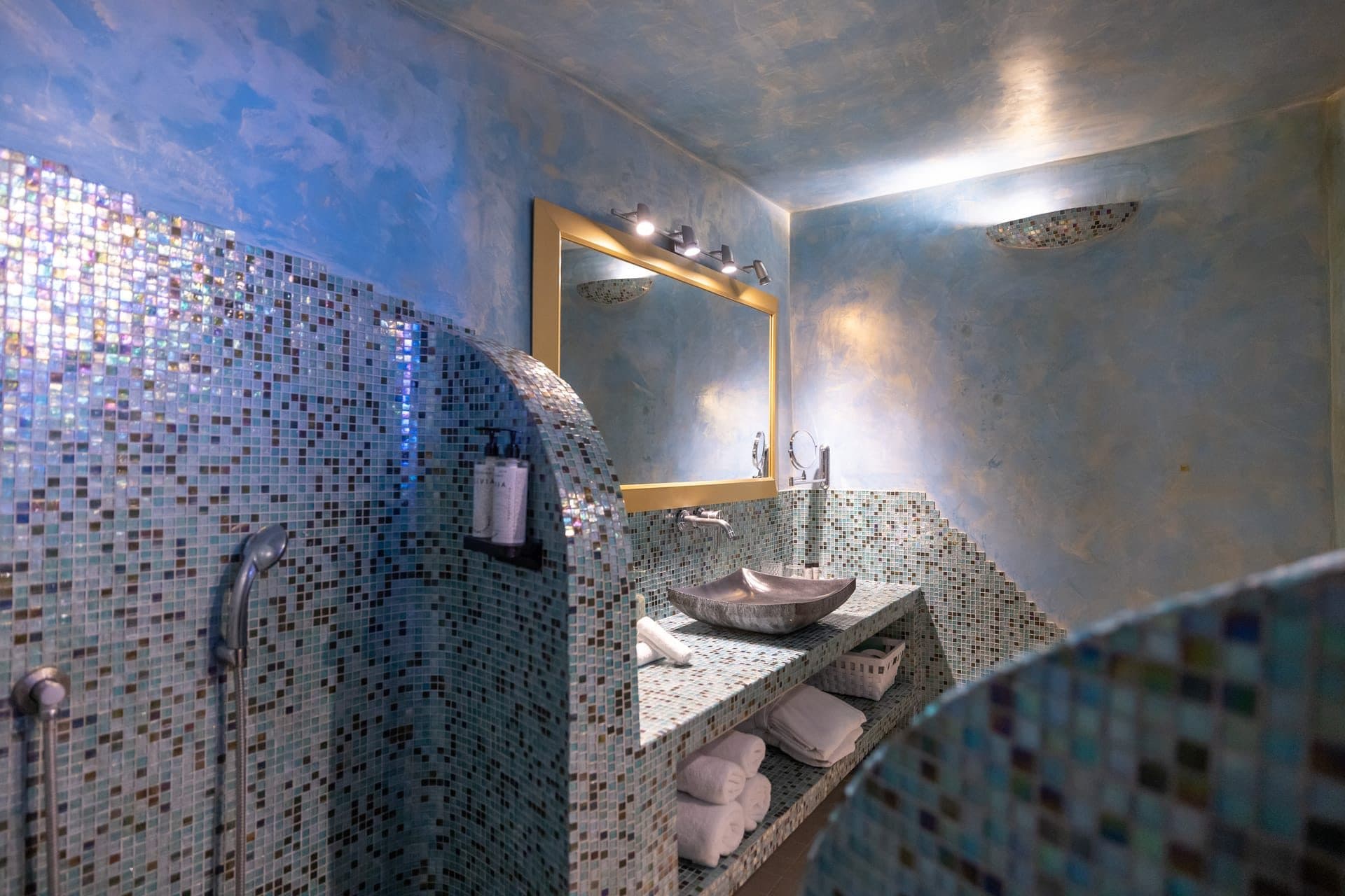 Heaven | Outdoor Jacuzzi Suite, Imerovigli – photo 29 of 30