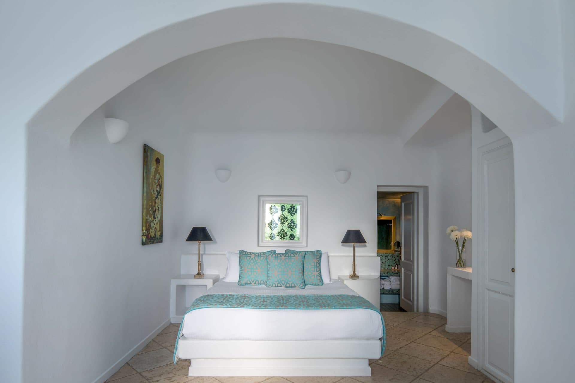 Heaven | Outdoor Jacuzzi Suite, Imerovigli – photo 4 of 30