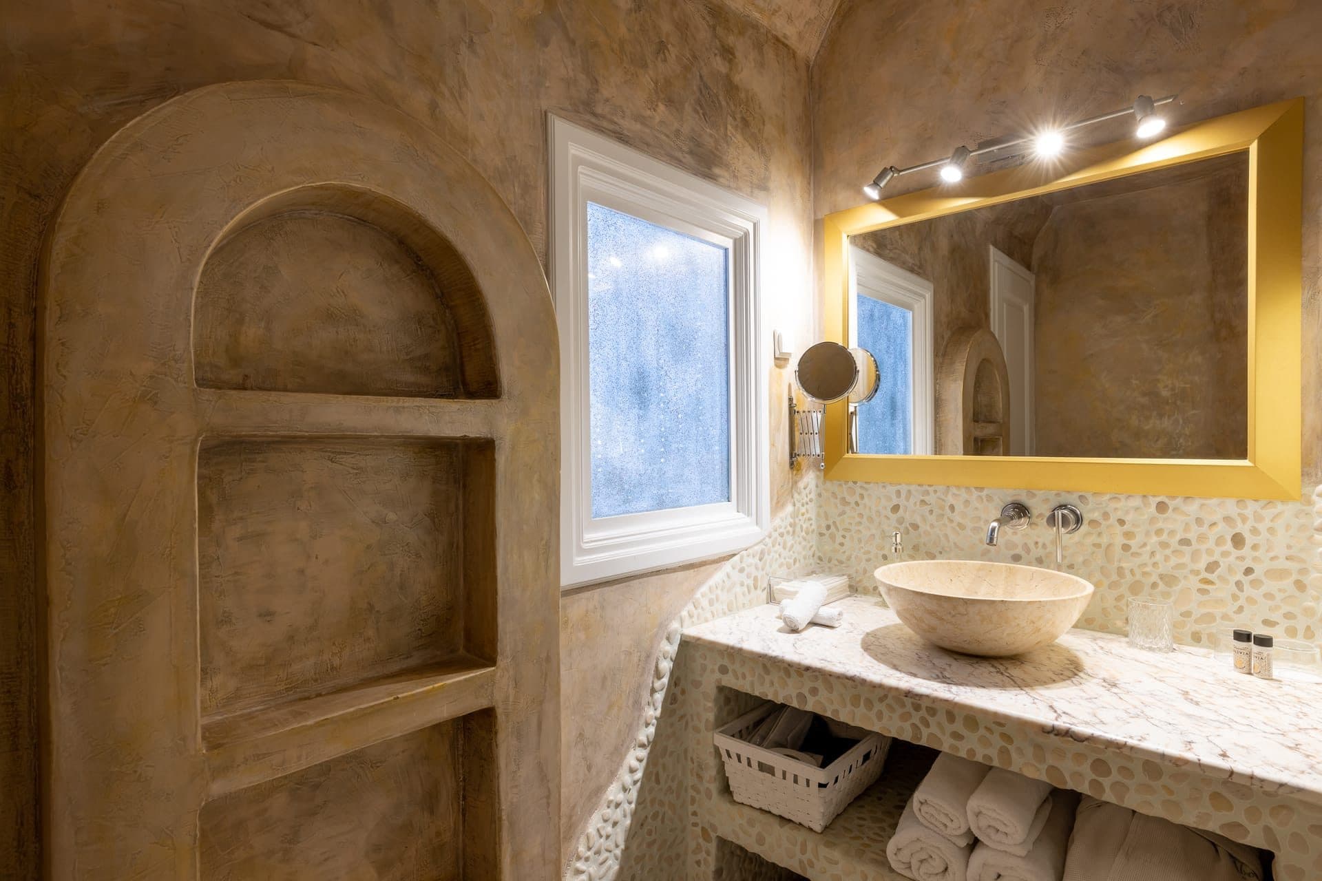 Rose | Outdoor Jacuzzi Suite, Imerovigli – photo 28 of 29