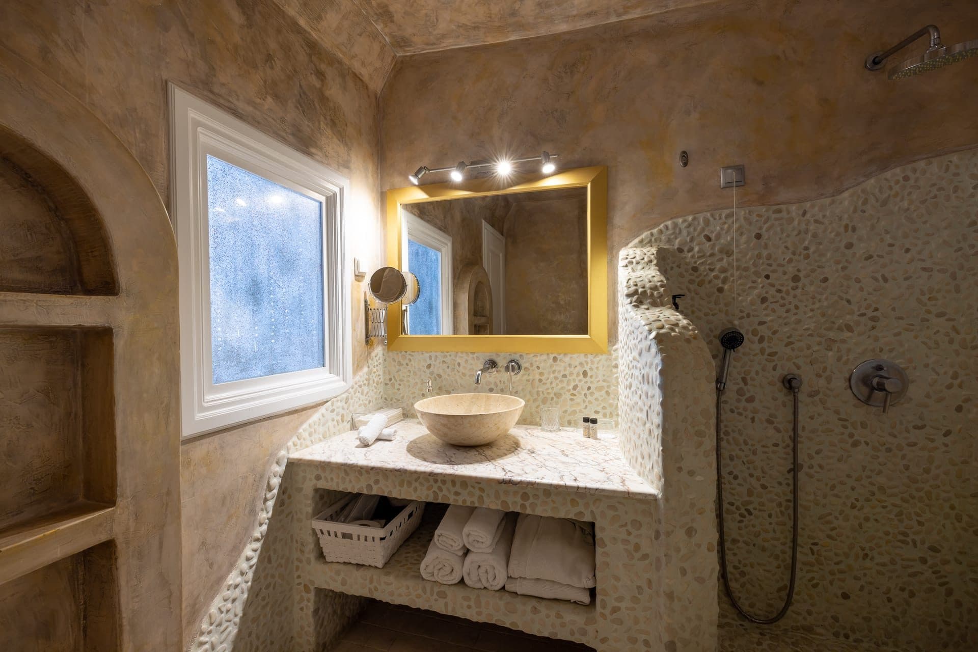 Rose | Outdoor Jacuzzi Suite, Imerovigli – photo 27 of 29