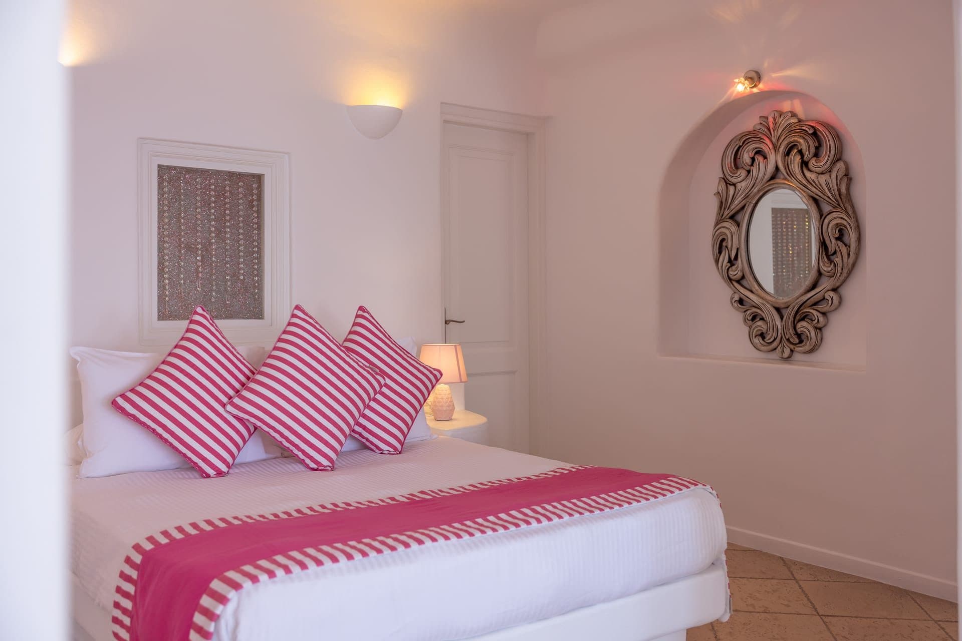 Rose | Outdoor Jacuzzi Suite, Imerovigli – photo 14 of 29