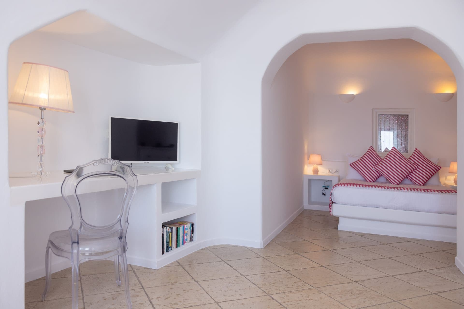 Rose | Outdoor Jacuzzi Suite, Imerovigli – photo 18 of 29