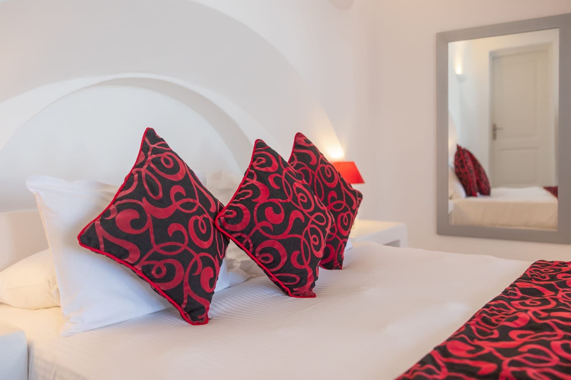 Siren | Outdoor Jacuzzi Suite, Imerovigli – photo 8 of 30