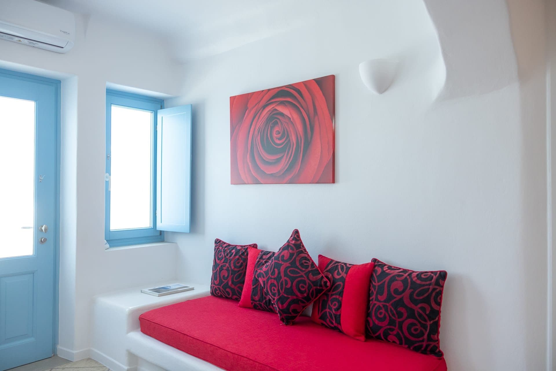 Siren | Outdoor Jacuzzi Suite, Imerovigli – photo 14 of 30