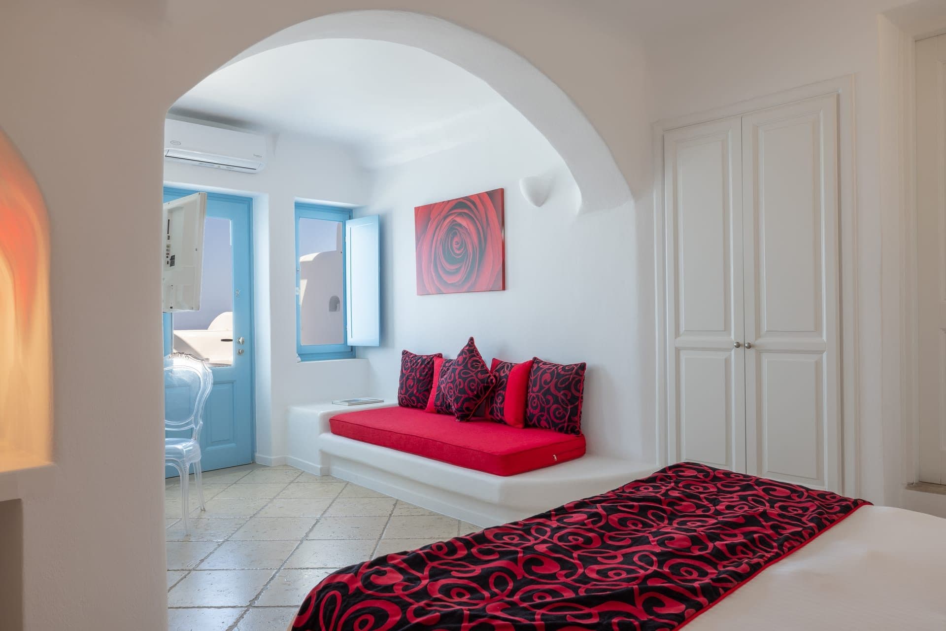 Siren | Outdoor Jacuzzi Suite, Imerovigli – photo 23 of 30