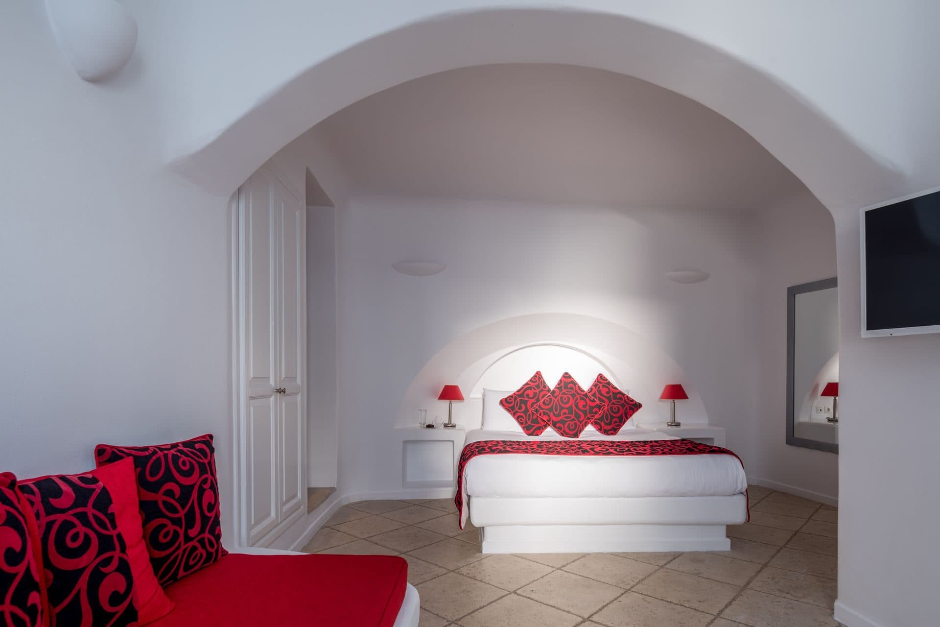Siren | Outdoor Jacuzzi Suite, Imerovigli – photo 4 of 30