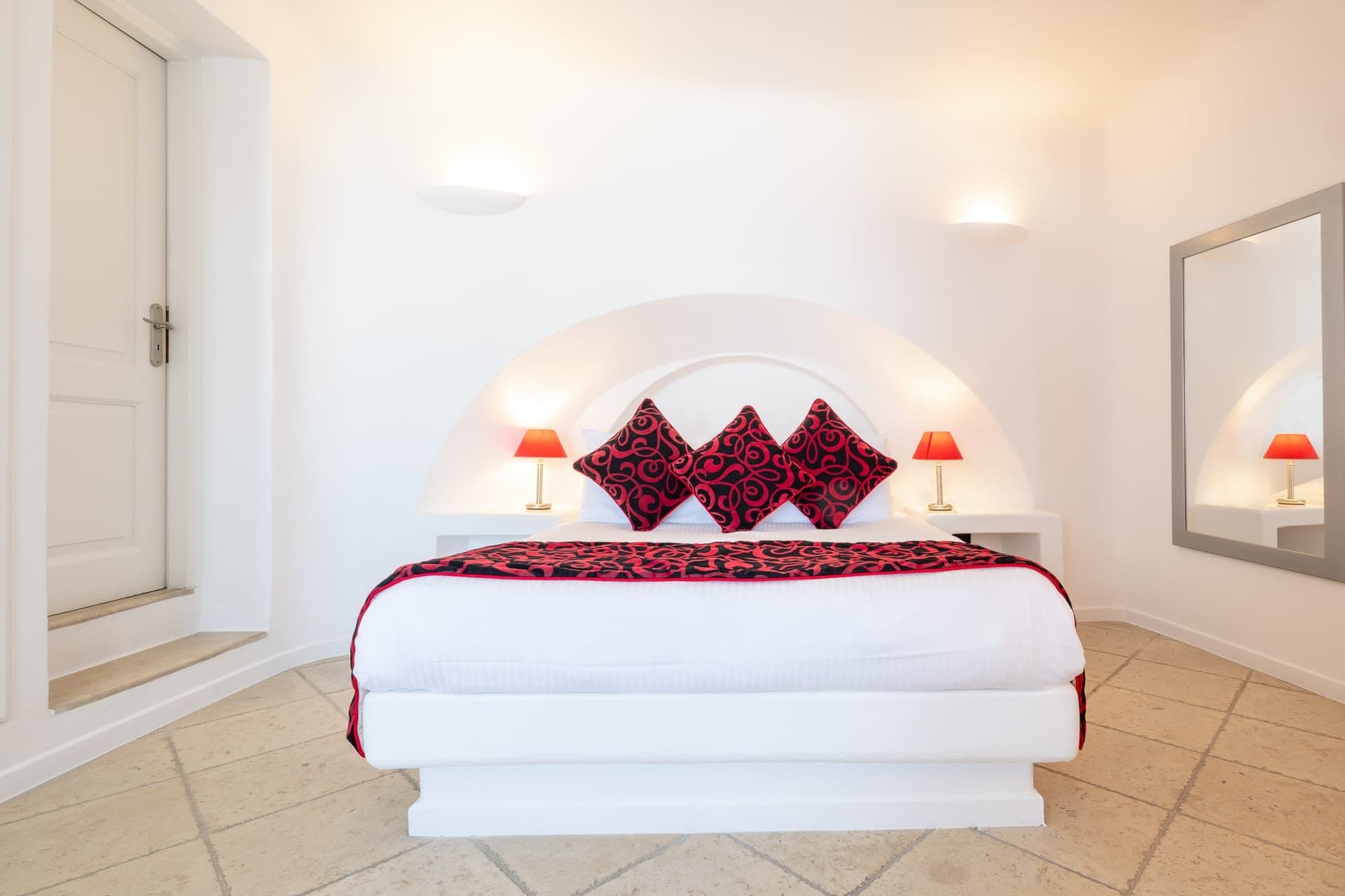 Siren | Outdoor Jacuzzi Suite, Imerovigli – photo 19 of 30