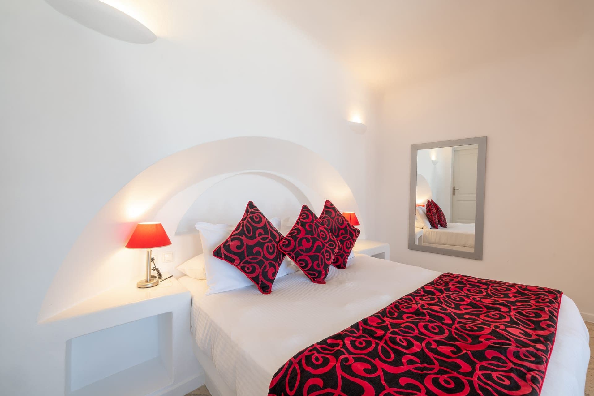 Siren | Outdoor Jacuzzi Suite, Imerovigli – photo 20 of 30