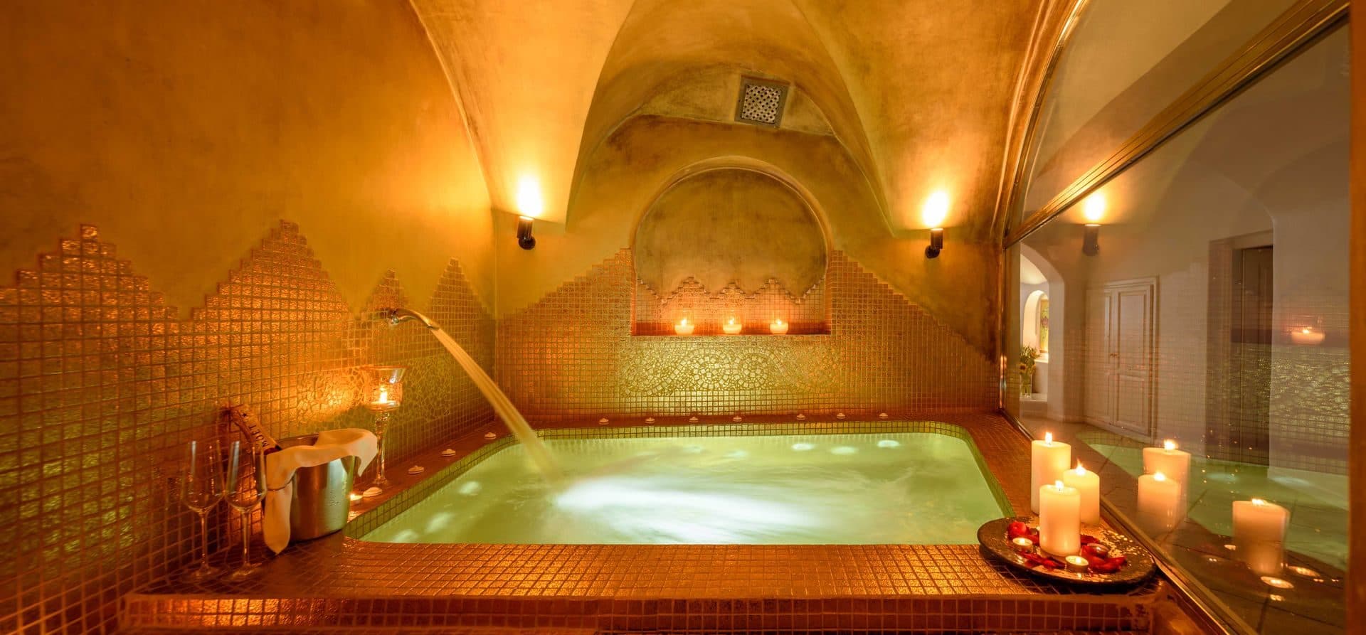 Golden Echo | Outdoor & Indoor Jacuzzi Suite, Imerovigli – photo 7 of 45