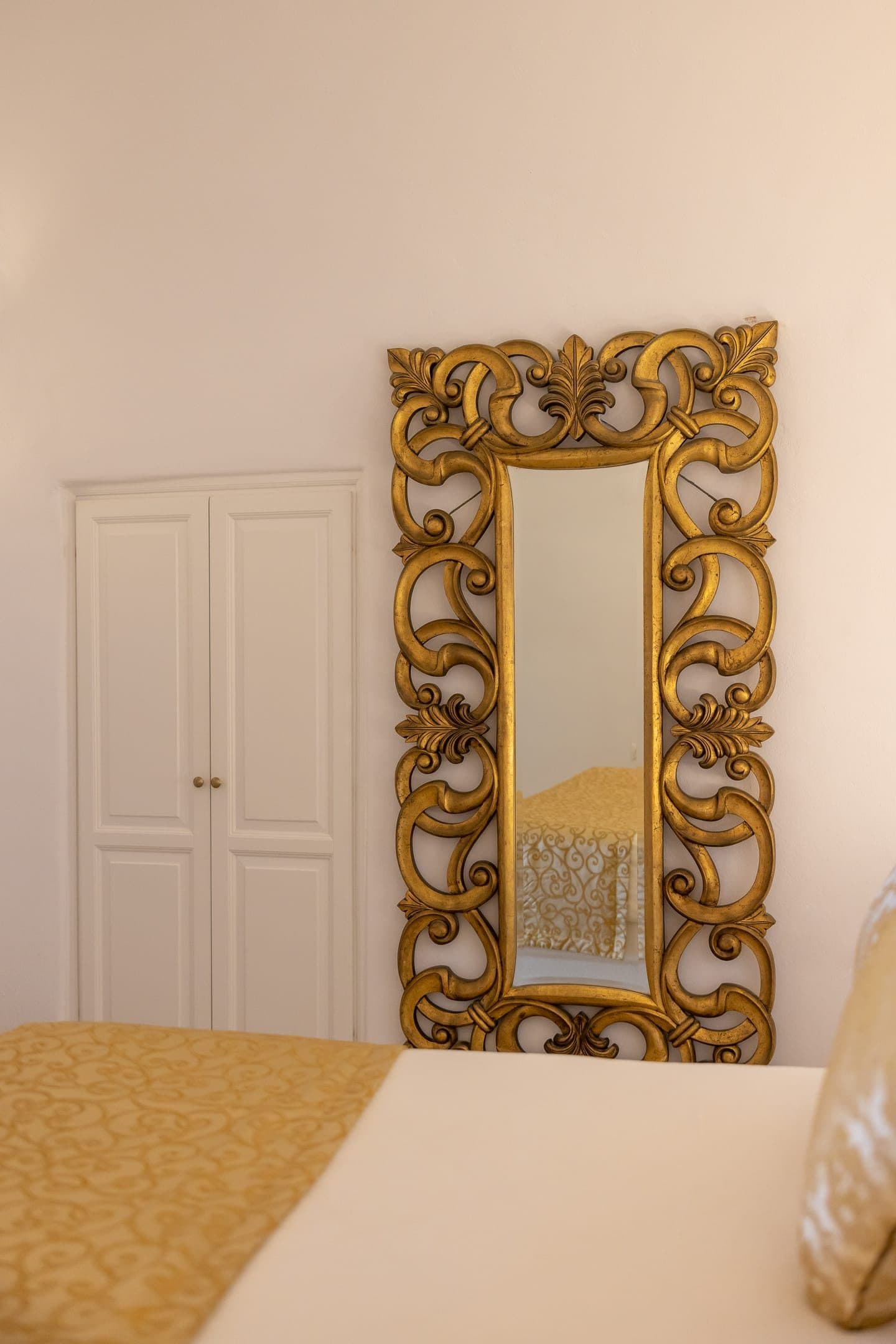 Golden Echo | Outdoor & Indoor Jacuzzi Suite, Imerovigli – photo 14 of 45