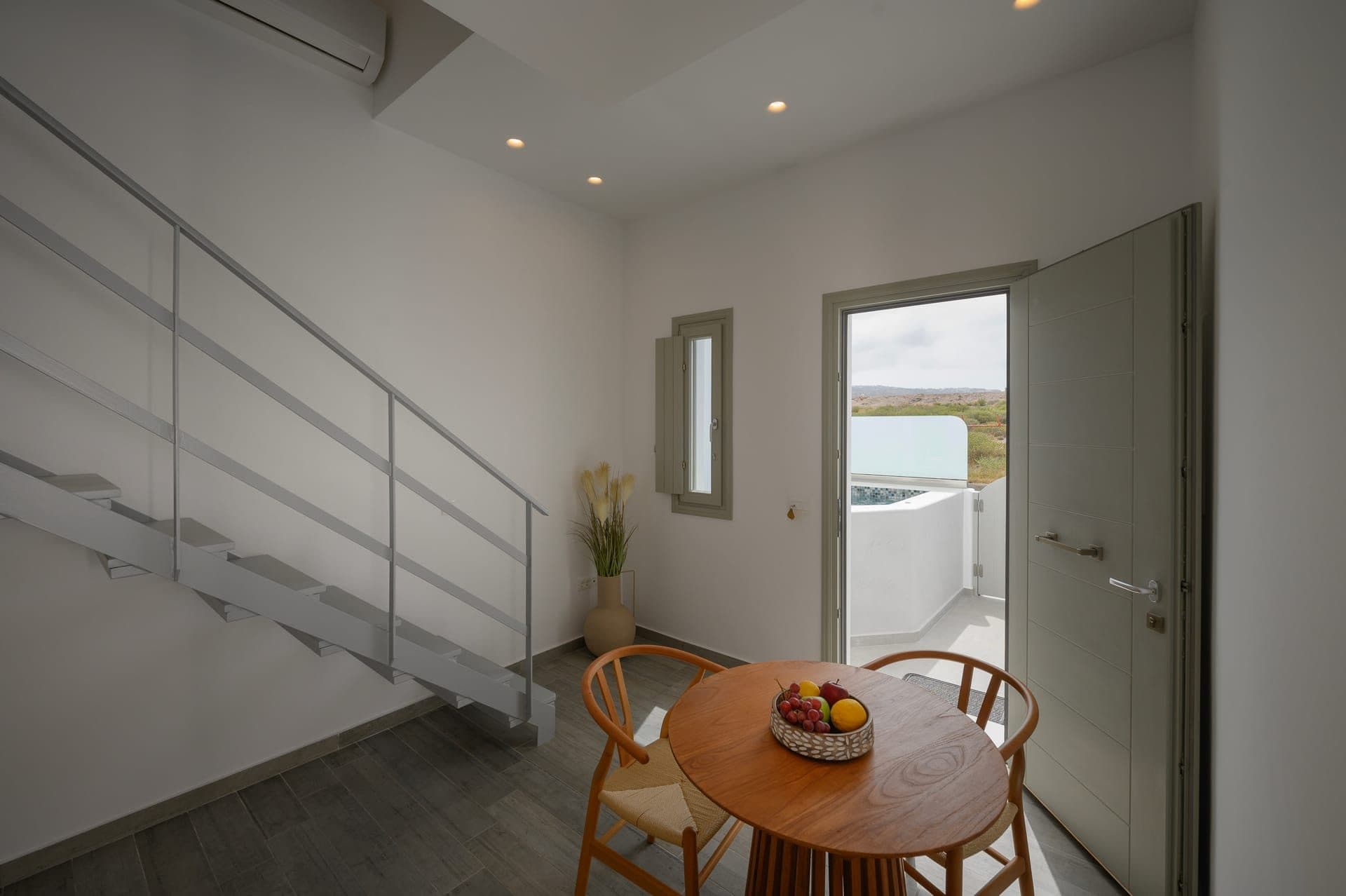 Gold Diamond Suite With Hot Tub, Fira – photo 15 of 25