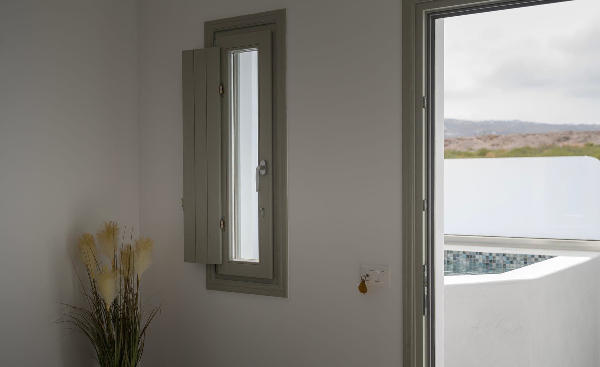 Gold Diamond Suite With Hot Tub, Fira – photo 14 of 25