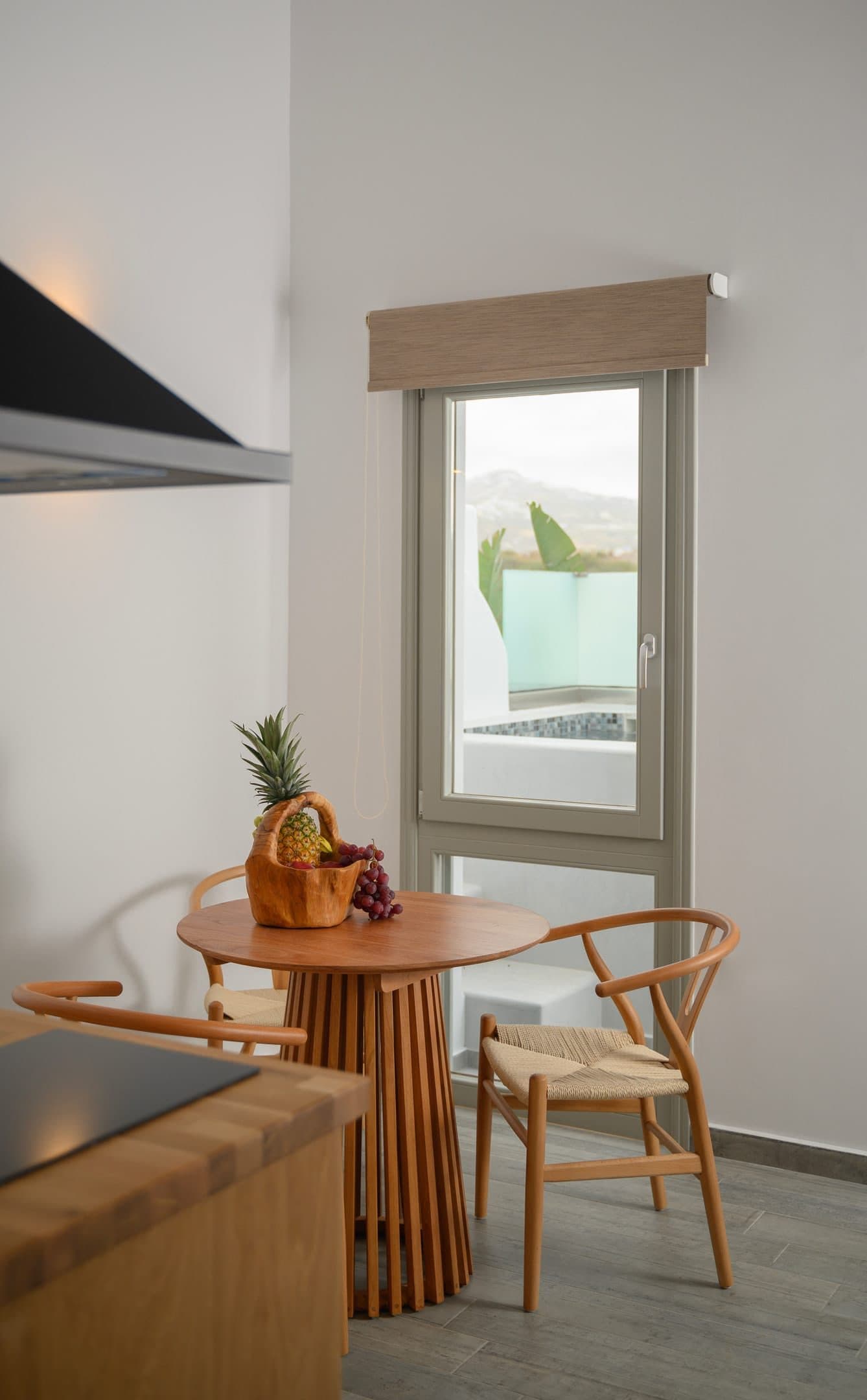 Green Diamond Suite with Hot Tub, Fira – photo 16 of 18