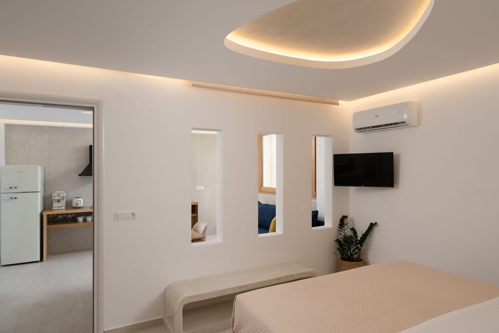 Blue Diamond Suite with Hot Tub