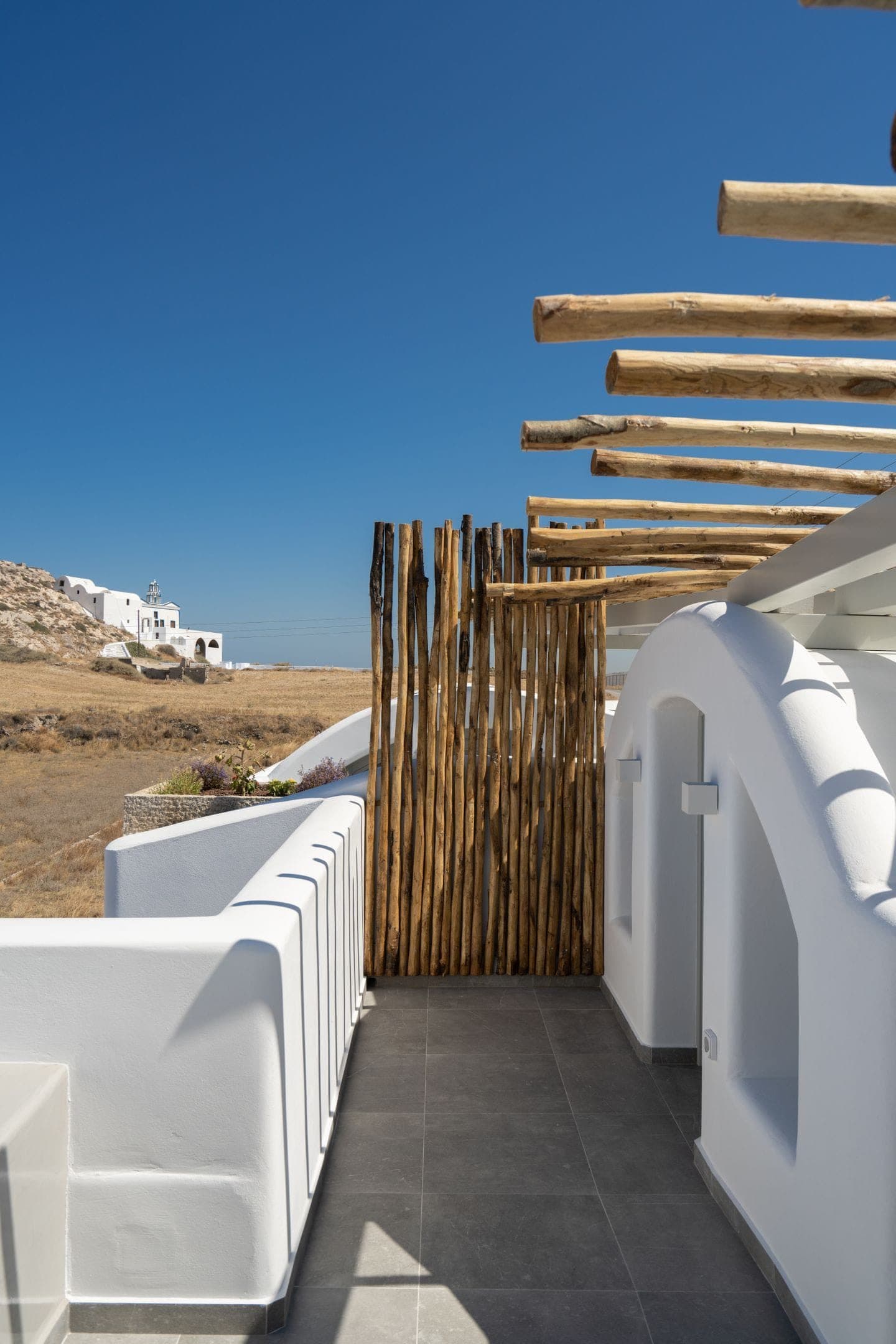 Black Diamond Suite with Hot Tub, Fira – photo 13 of 19