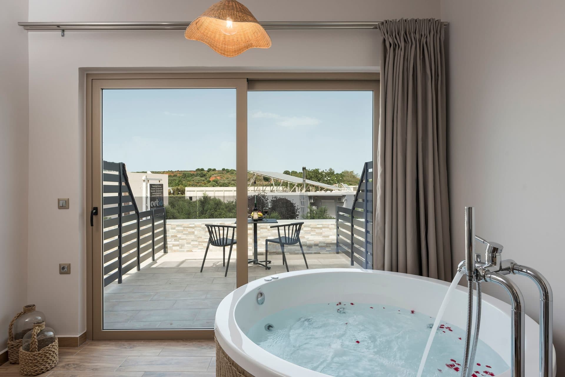 Luxury Room with Jacuzzi - Shared Kitchen - Sea View, Daratsos – photo 5 of 49