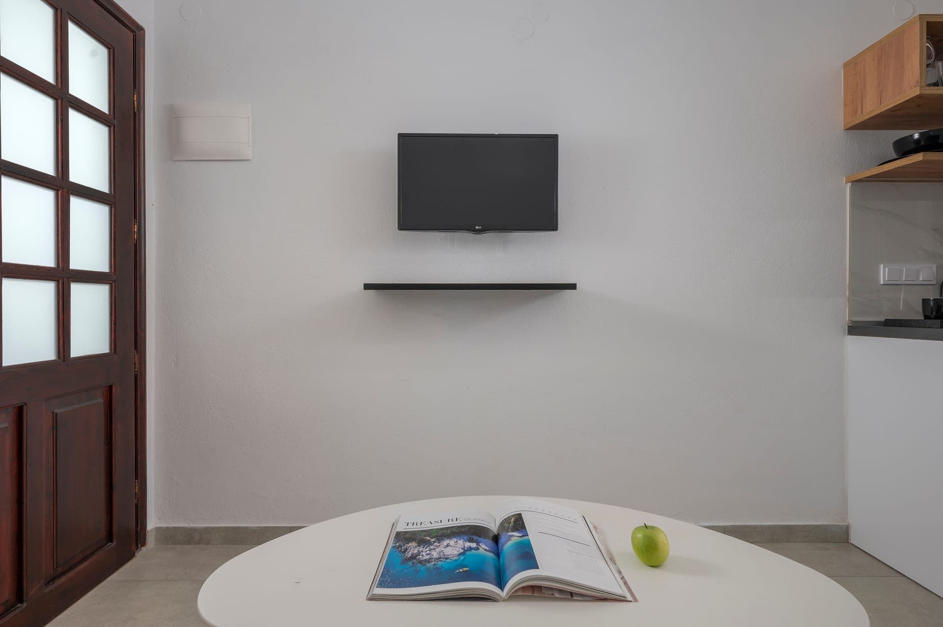 One-Bedroom Suite Afytos #424, Afytos – photo 4 of 14