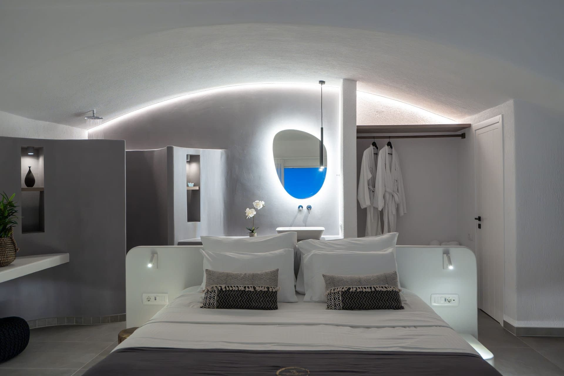 King suite with private jetted swimming pool, Exomitis – photo 18 of 23