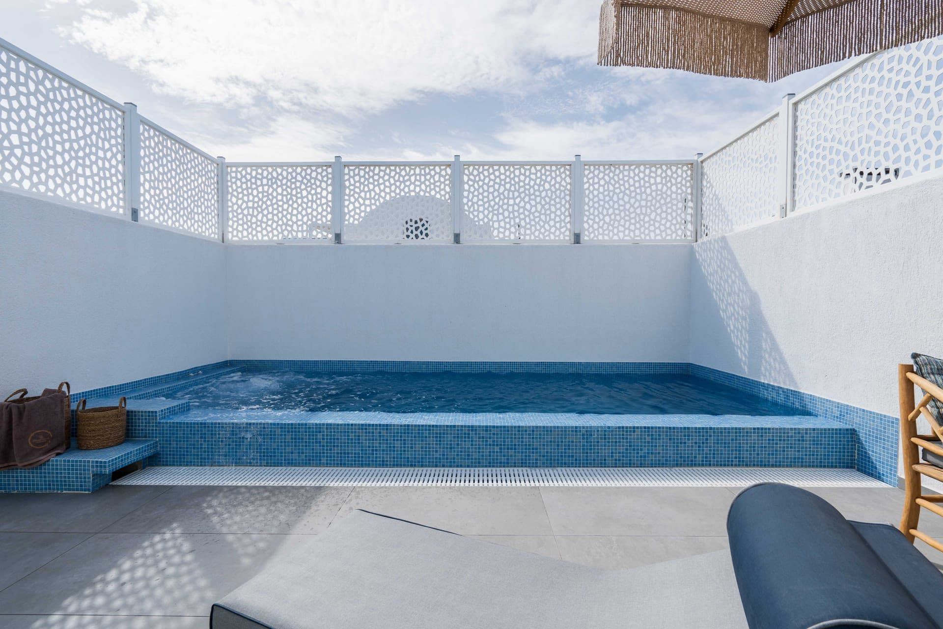King suite with private jetted swimming pool, Exomitis – photo 14 of 23
