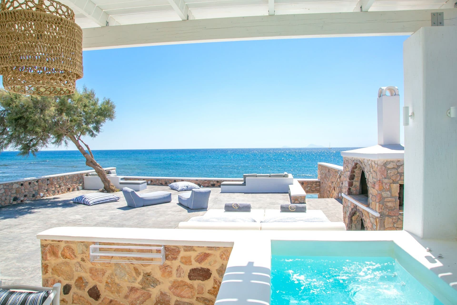 Elegant Suite with outdoor private hot tub & beachfront, Exomitis – photo 10 of 24