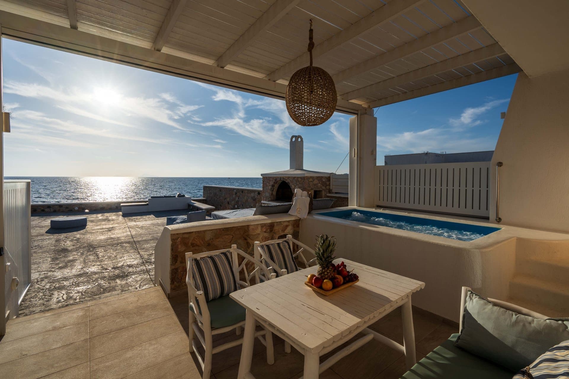 Elegant Suite with outdoor private hot tub & beachfront, Exomitis – photo 13 of 24