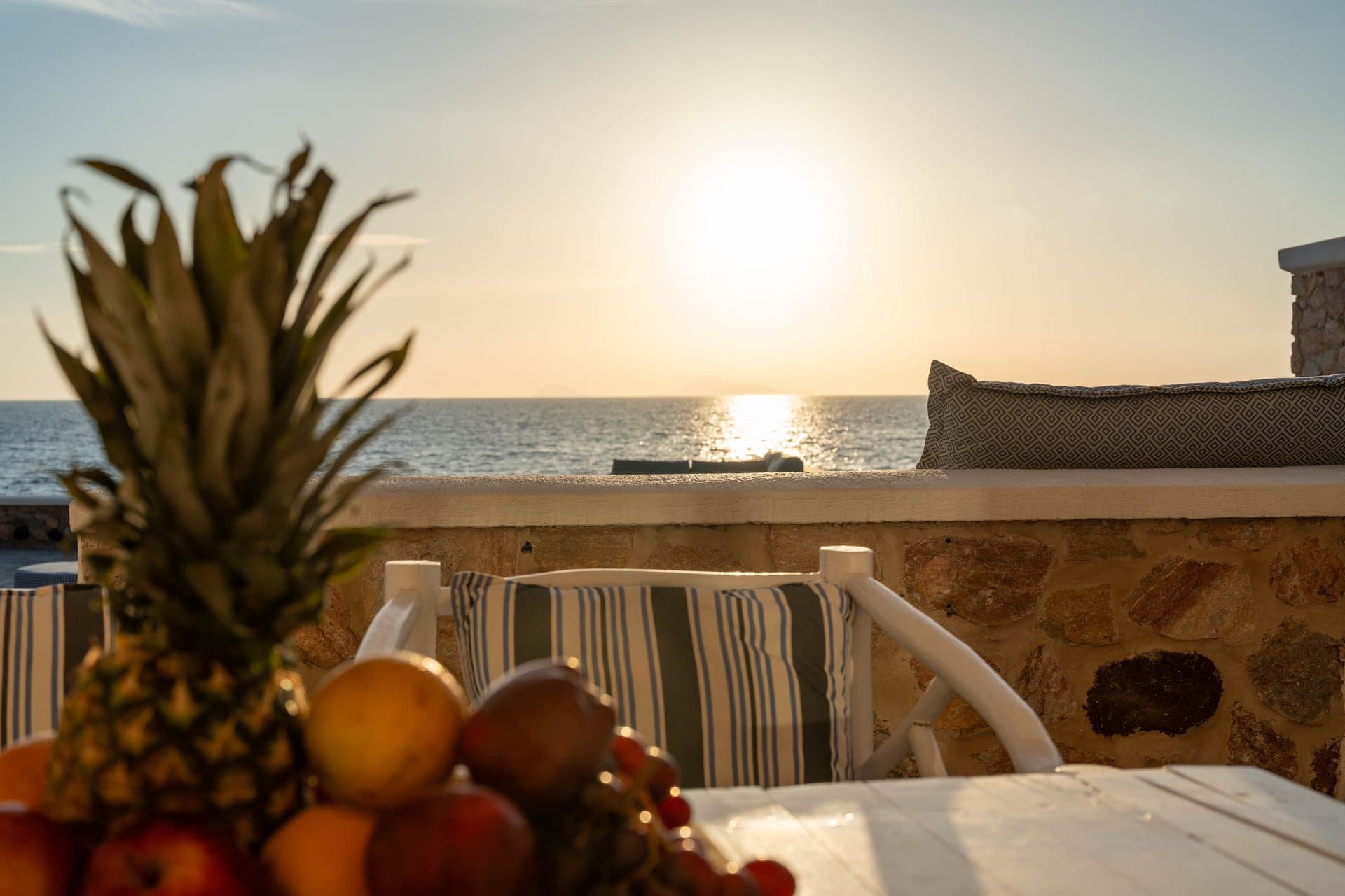 Elegant Suite with outdoor private hot tub & beachfront, Exomitis – photo 2 of 24