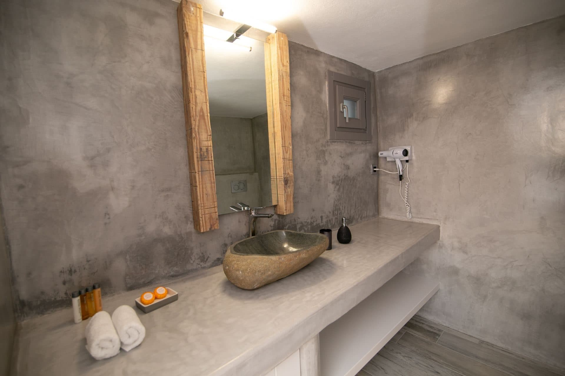 Elegant Suite with outdoor private hot tub & beachfront, Exomitis – photo 22 of 24