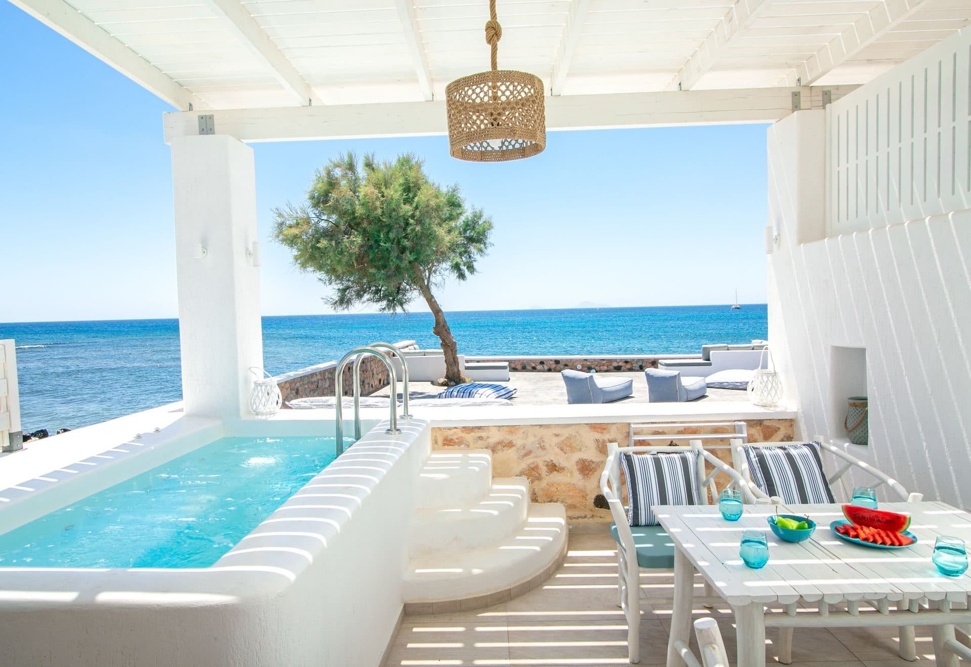 Luxury two-bedroom suite with private hot tub on the beachfront, Exomitis – photo 32 of 56