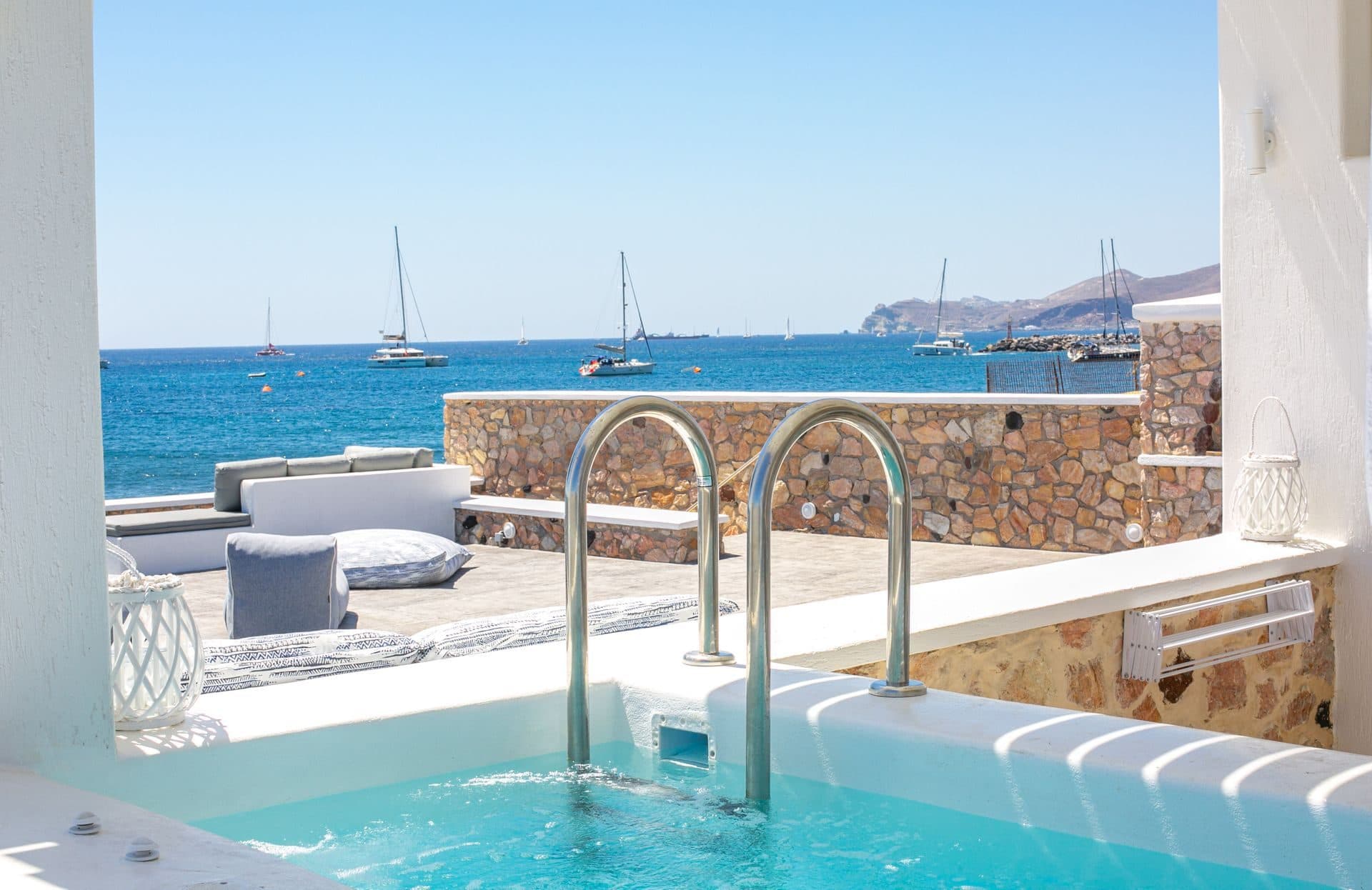 Luxury two-bedroom suite with private hot tub on the beachfront, Exomitis – photo 49 of 56