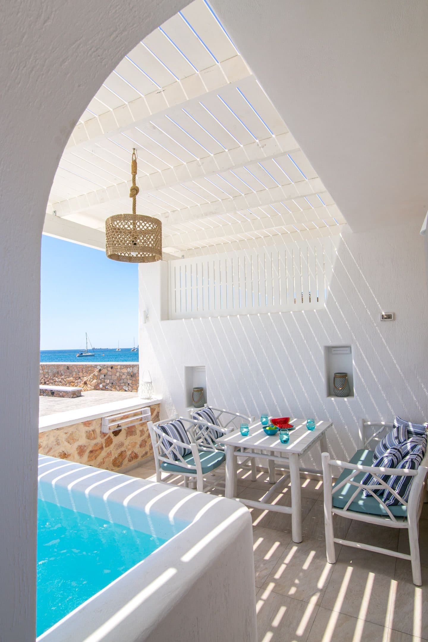 Luxury two-bedroom suite with private hot tub on the beachfront, Exomitis – photo 38 of 56