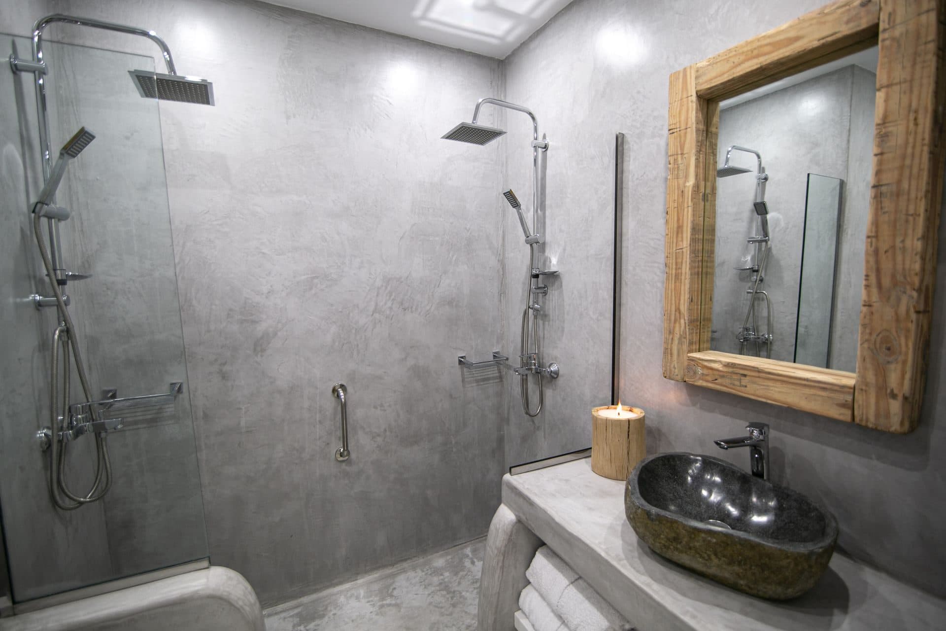 Luxury two-bedroom suite with private hot tub on the beachfront, Exomitis – photo 9 of 56
