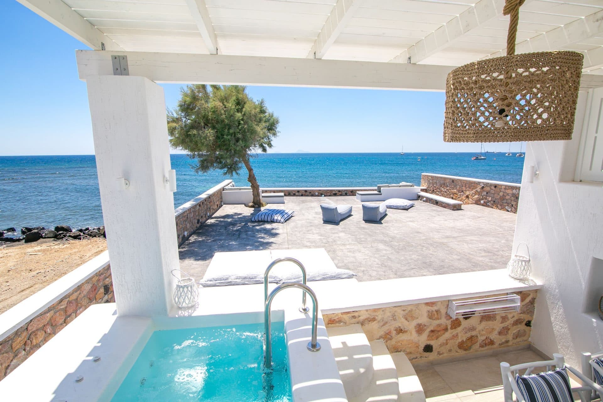 Luxury two-bedroom suite with private hot tub on the beachfront, Exomitis – photo 36 of 56