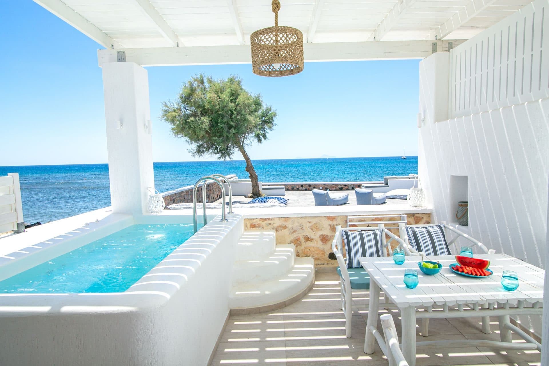 Luxury two-bedroom suite with private hot tub on the beachfront, Exomitis – photo 33 of 56