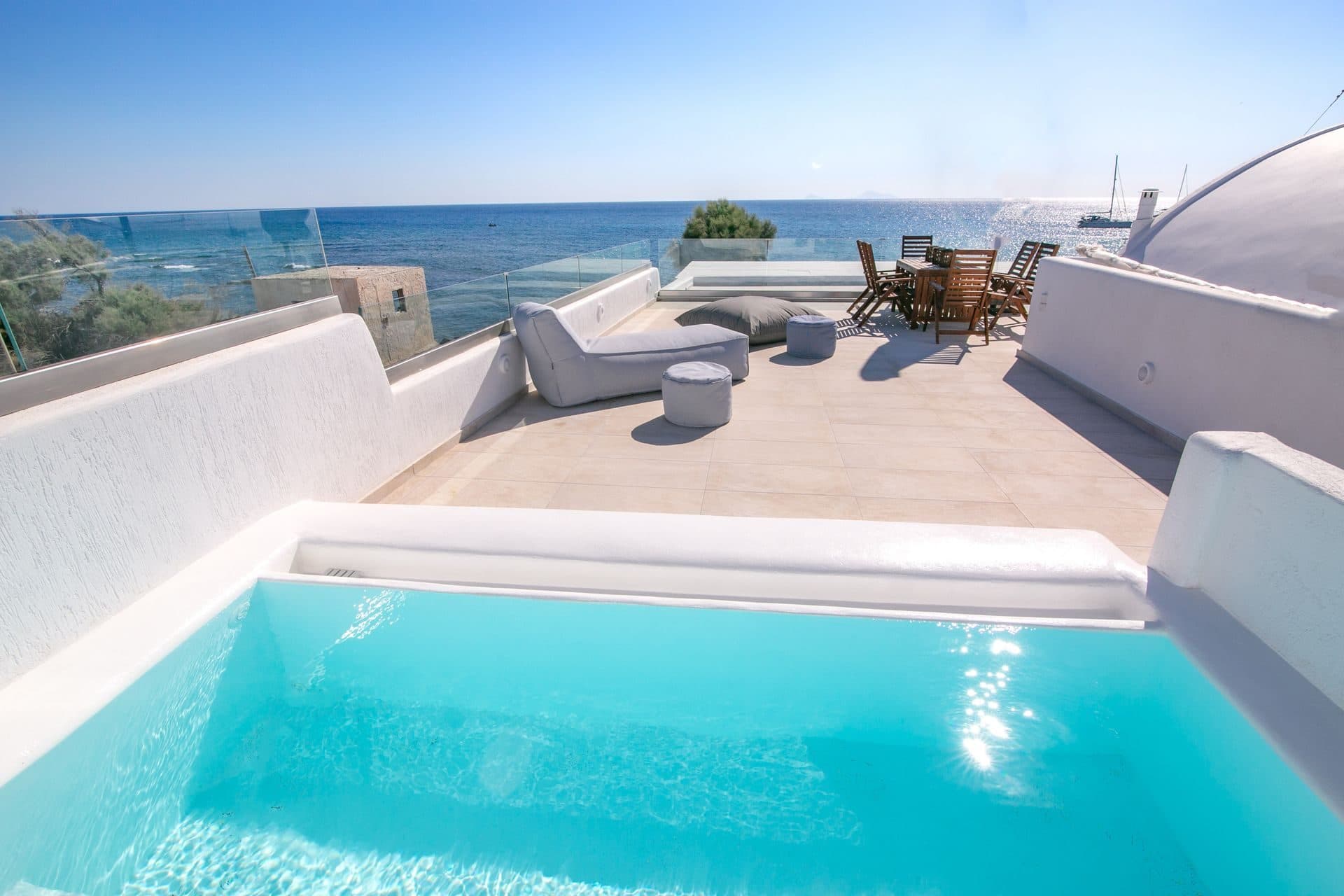 Executive Duplex Three Bedroom Villa with two hot tubs and beach front, Exomitis – photo 40 of 50