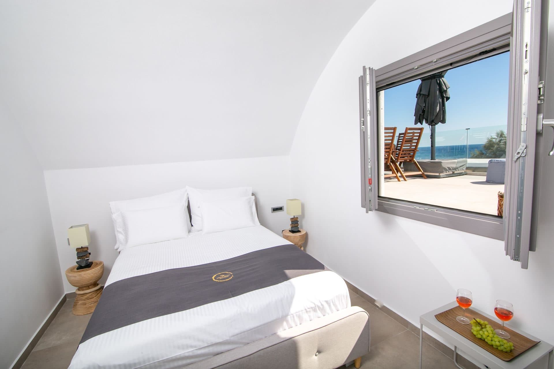 Executive Duplex Three Bedroom Villa with two hot tubs and beach front, Exomitis – photo 35 of 50