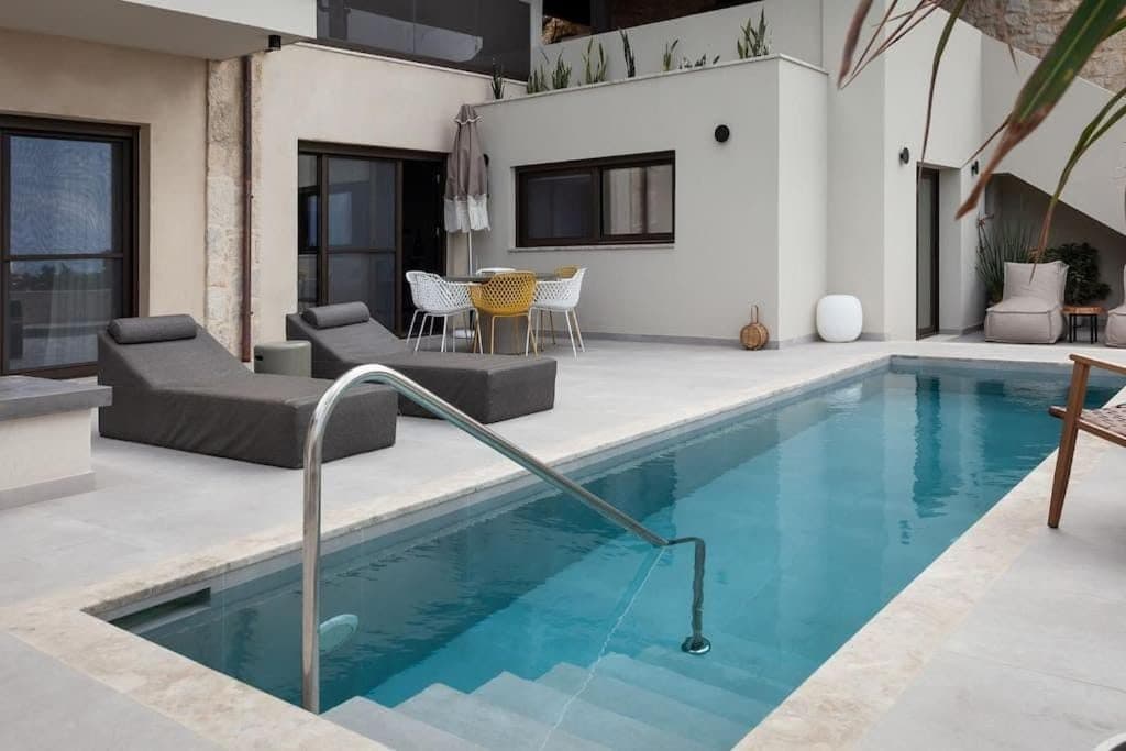 Orama Luxury Suite with private pool, Piskopiano – photo 3 of 48