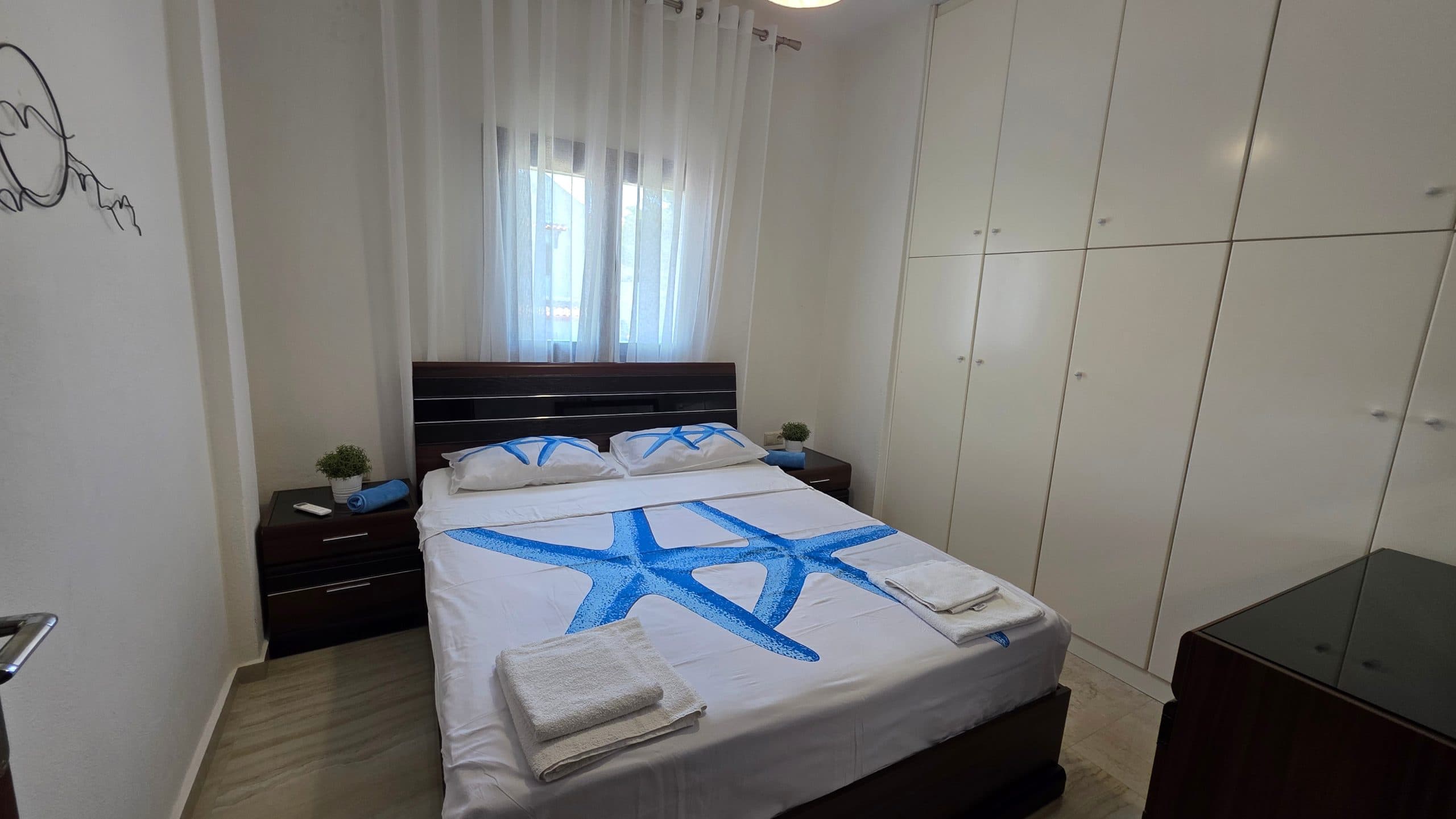 Pefkohori 4 Bedroom Villa with BBQ, Garden and Parking near the Beach, Pefkochori – photo 5 of 29