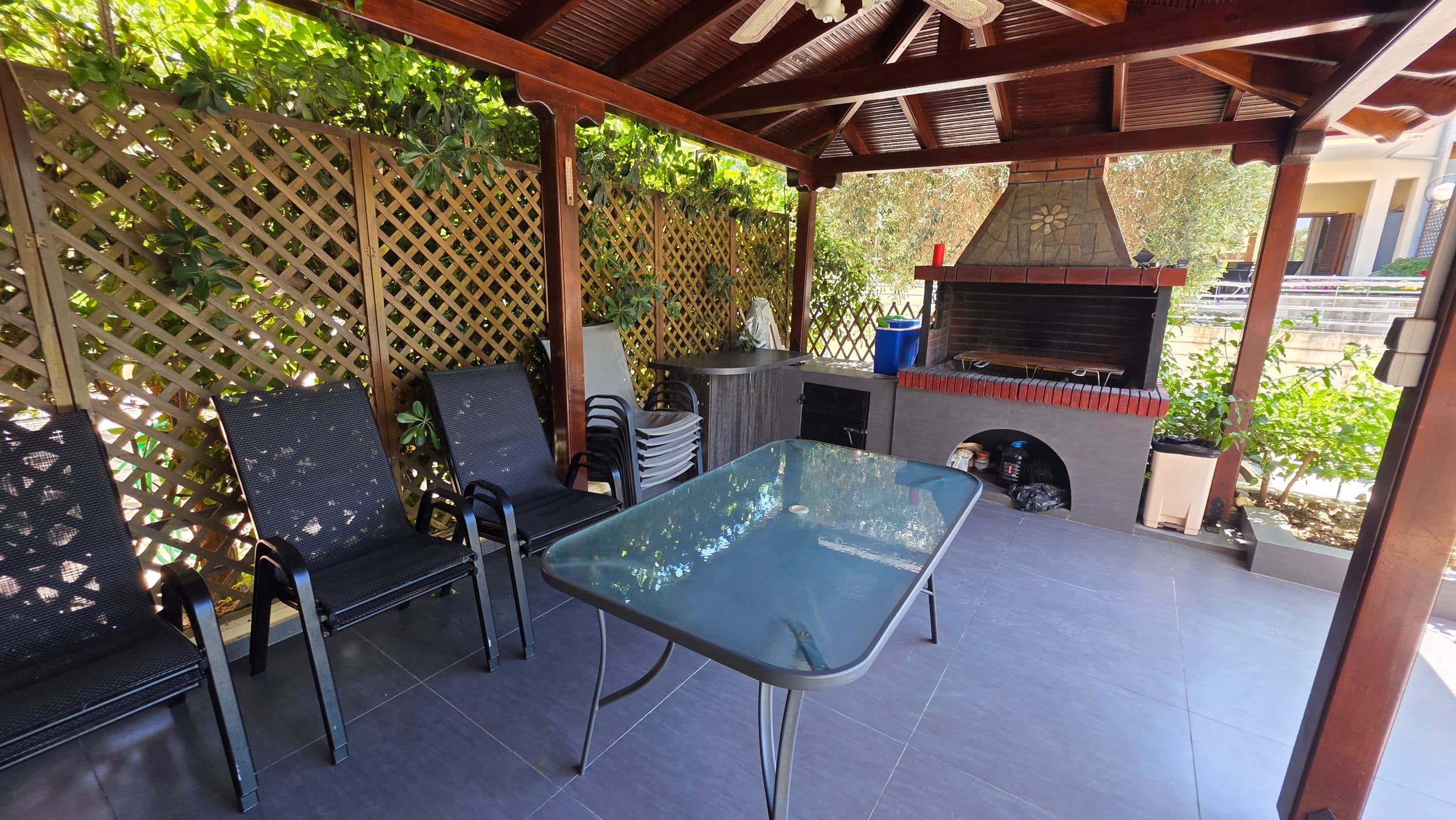 Pefkohori 4 Bedroom Villa with BBQ, Garden and Parking near the Beach, Pefkochori – photo 25 of 29